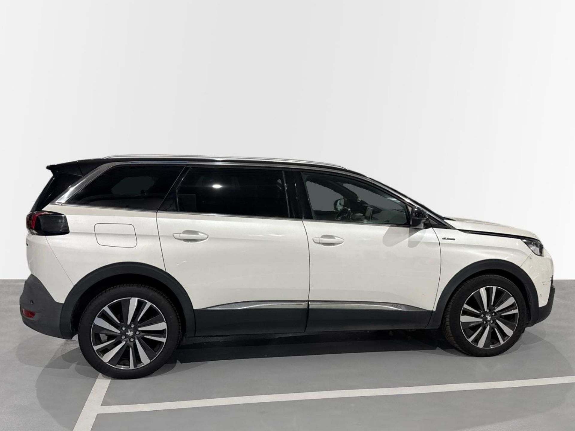 Peugeot 5008 - 8
