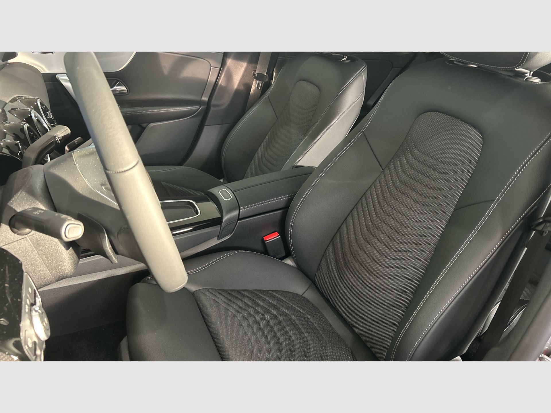 Mercedes-Benz CLA - 7