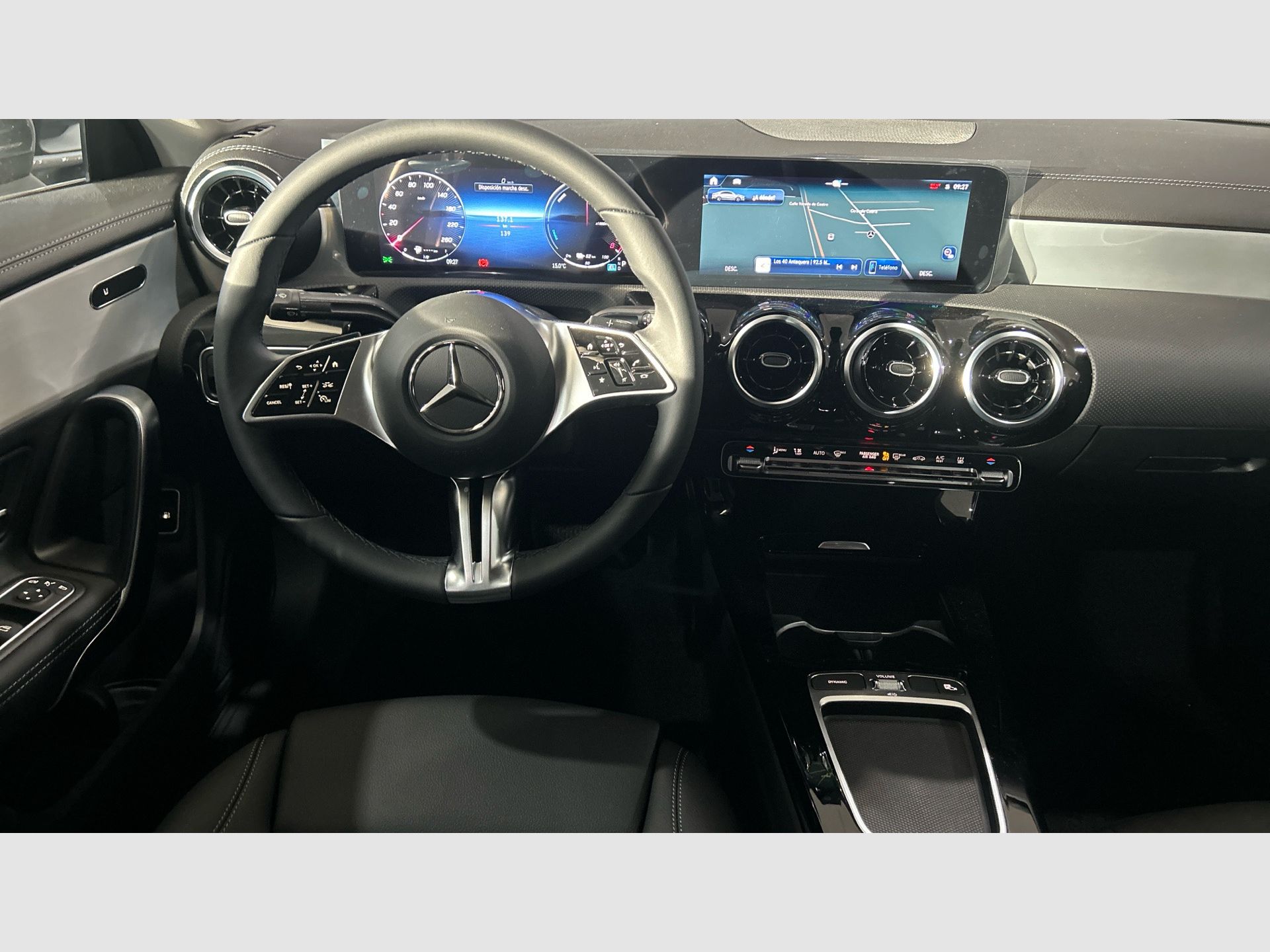 Mercedes-Benz CLA - 8