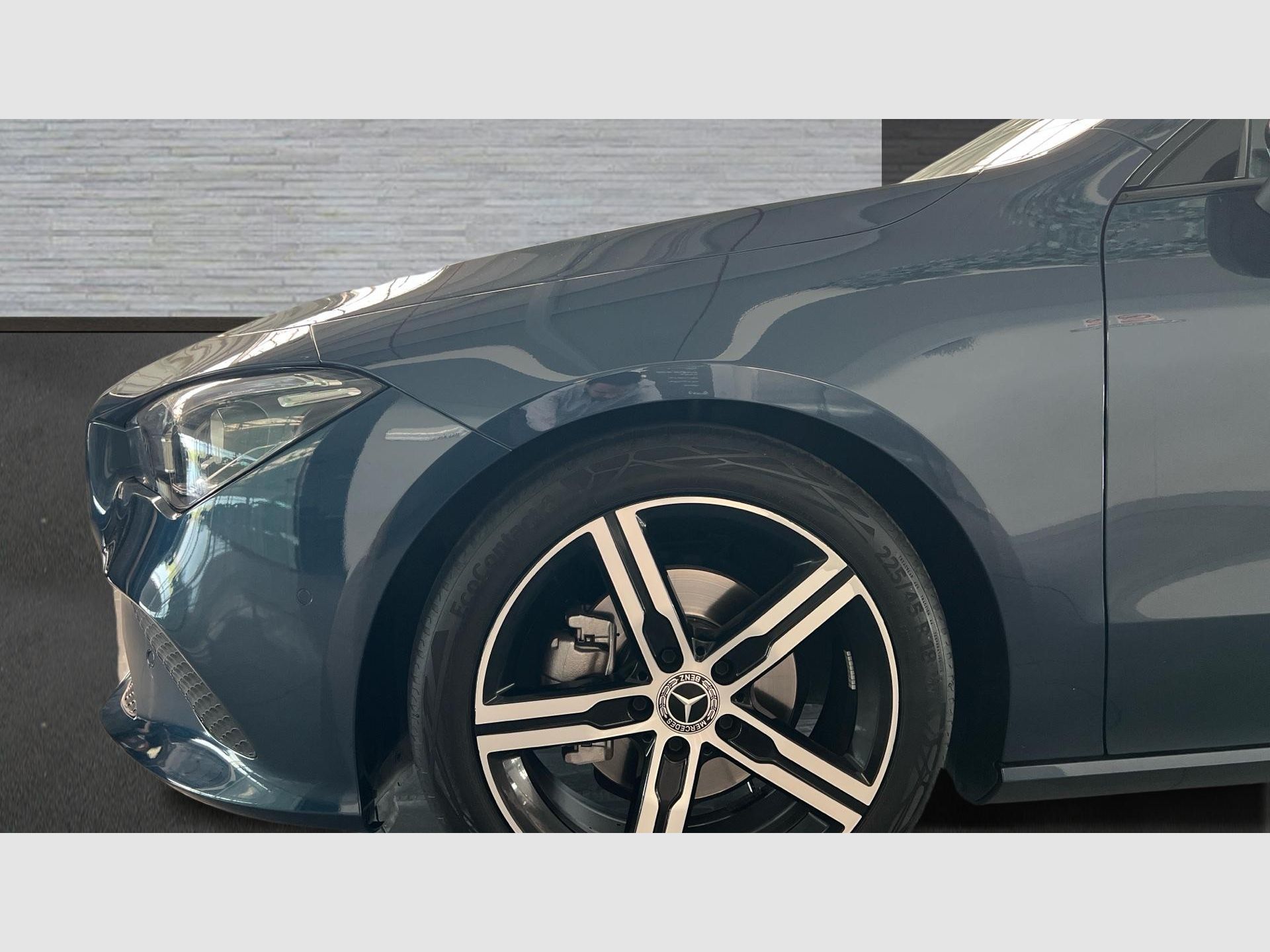 Mercedes-Benz CLA - 5