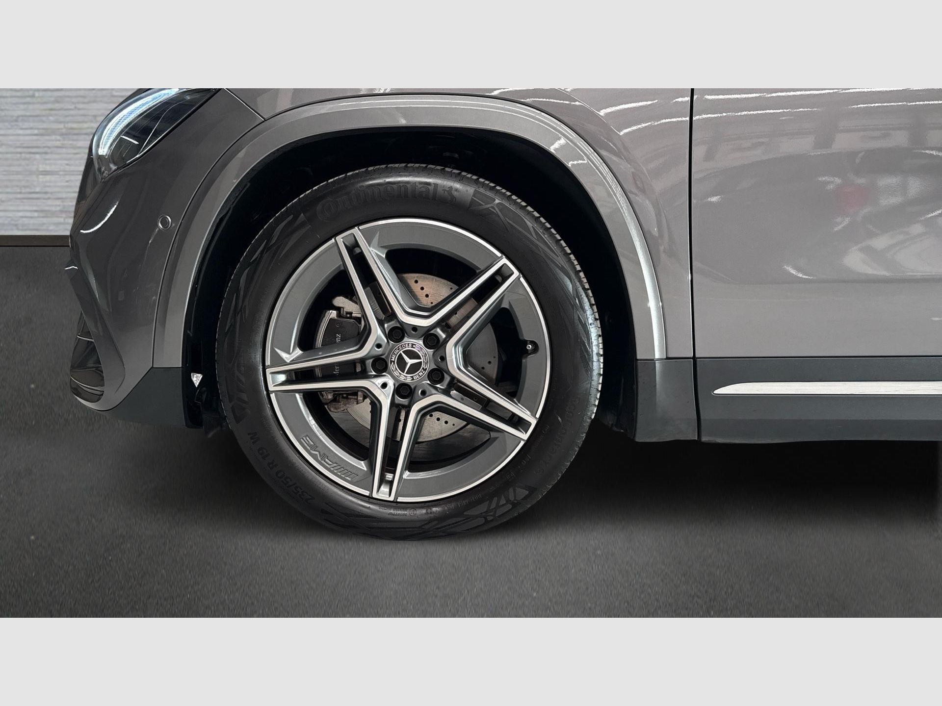 Mercedes-Benz GLA - 5