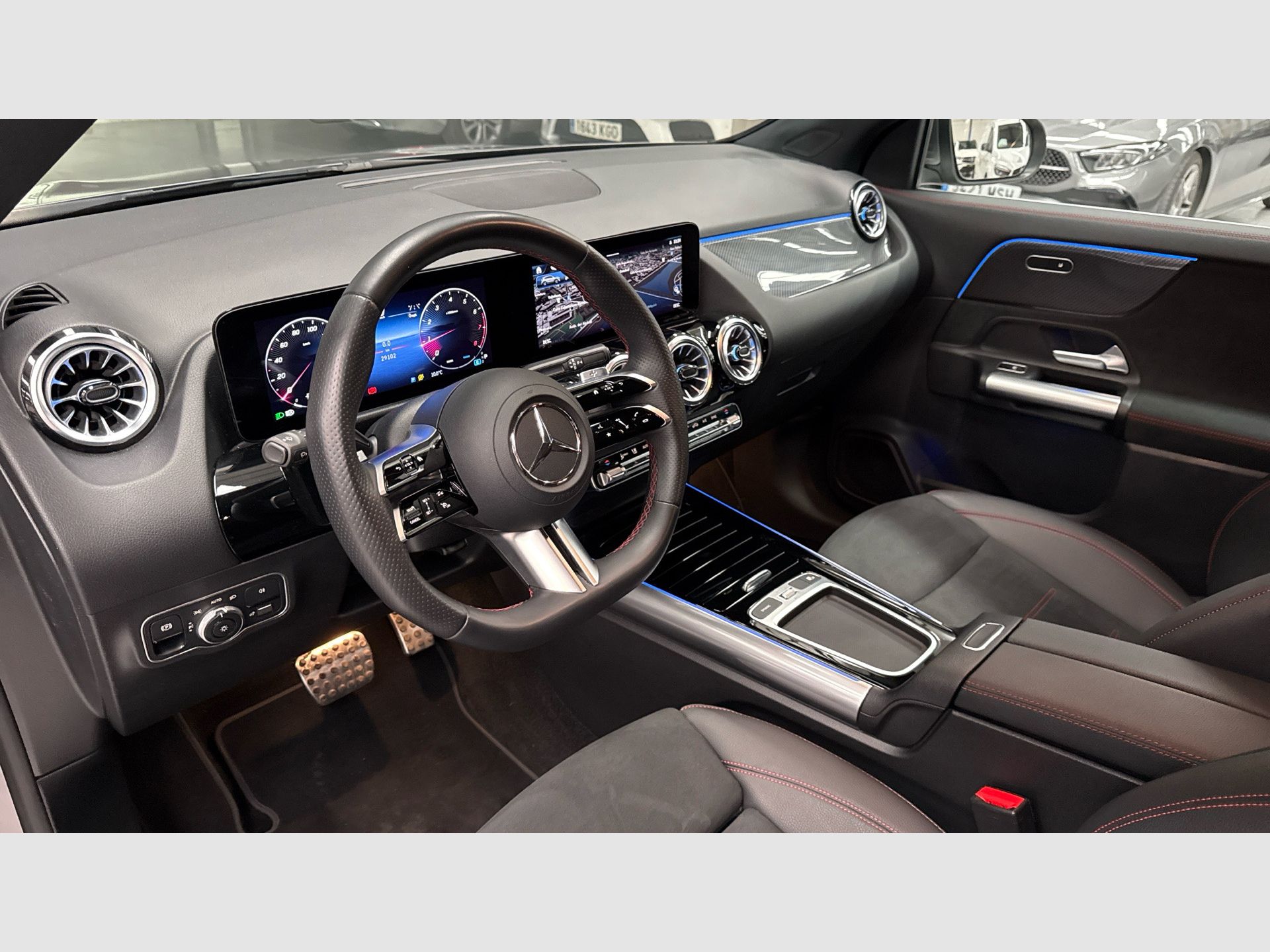 Mercedes-Benz GLA - 6