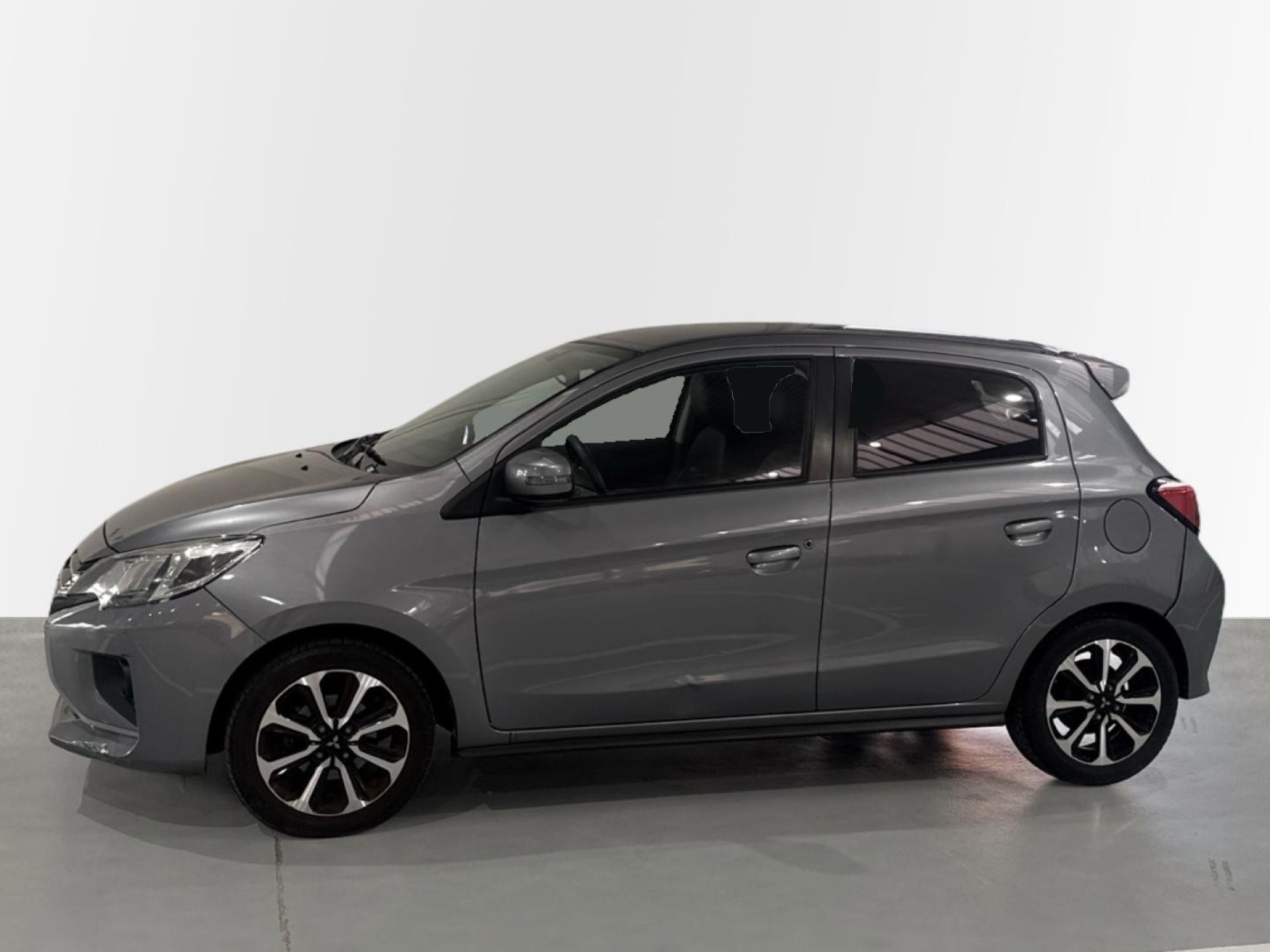 Mitsubishi Space Star - 4