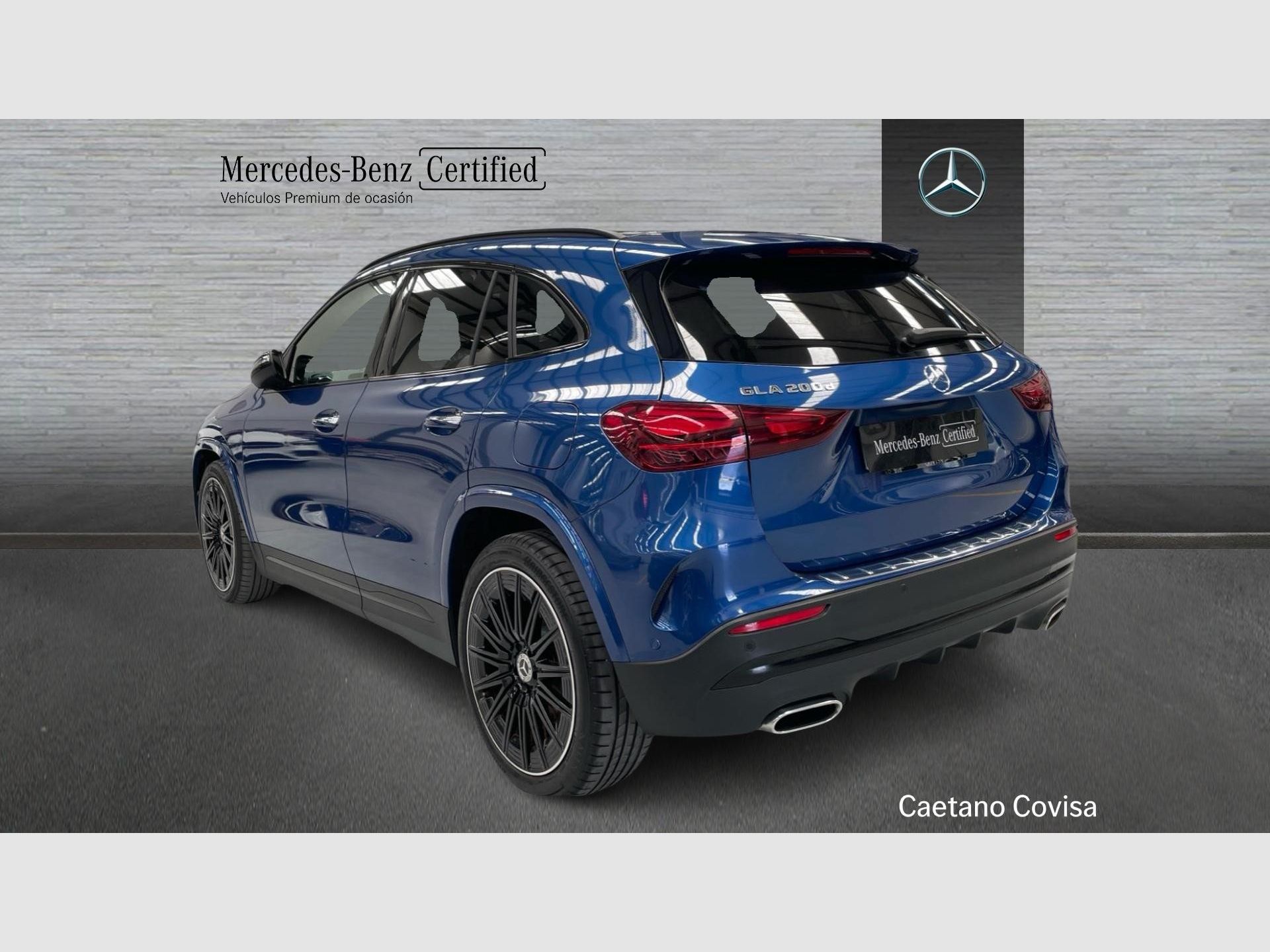 Mercedes-Benz GLA - 4