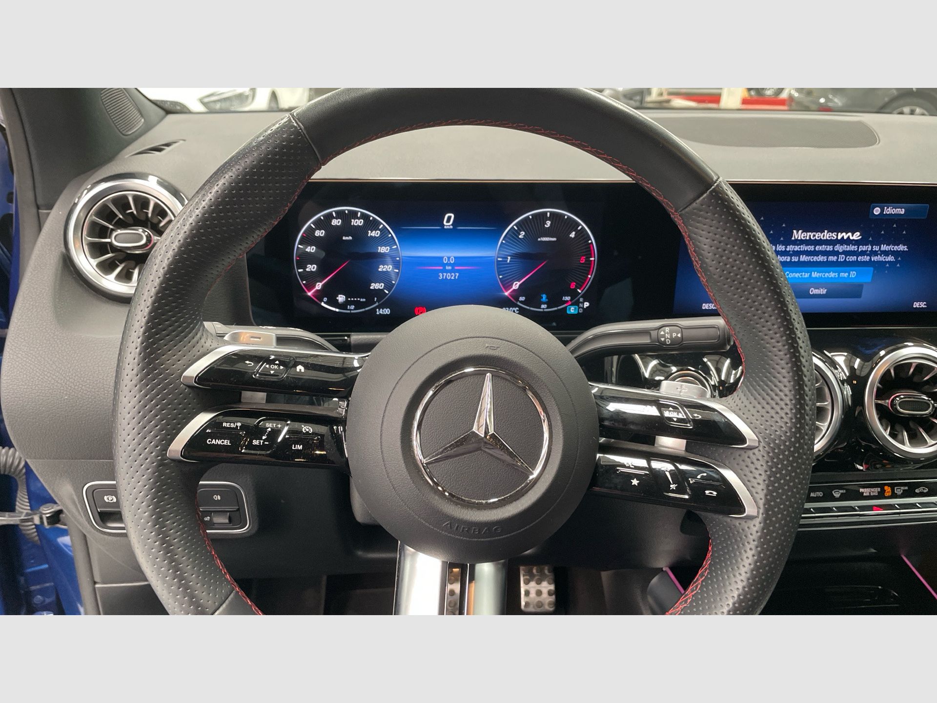 Mercedes-Benz GLA - 9