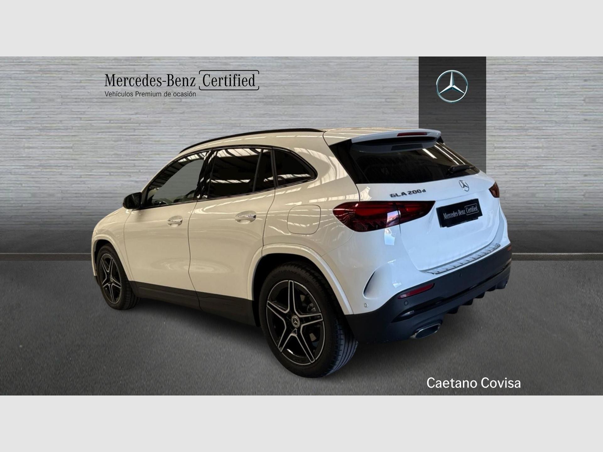 Mercedes-Benz GLA - 4