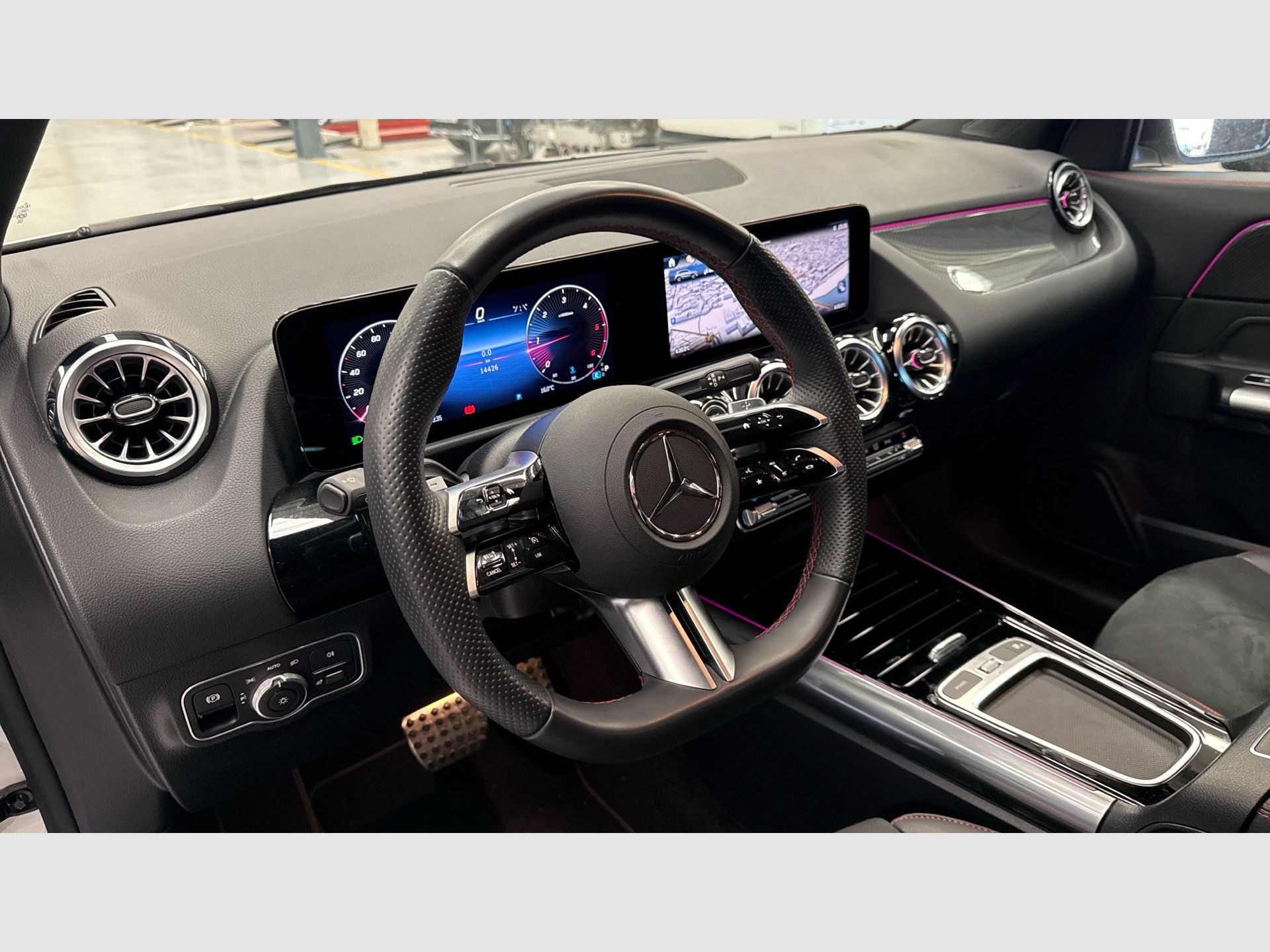Mercedes-Benz GLA - 6