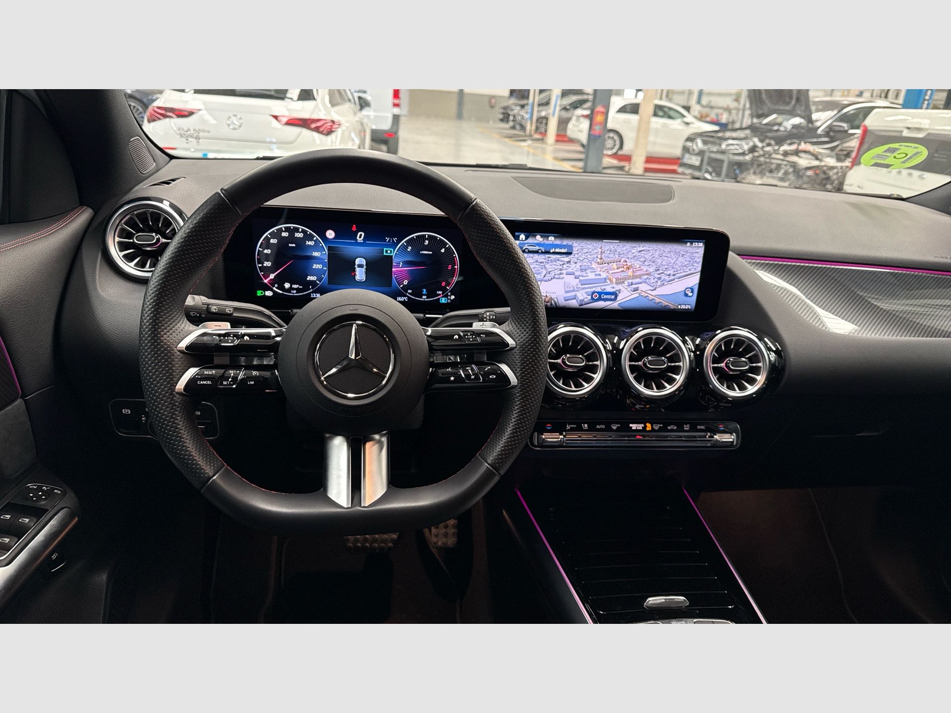 Mercedes-Benz GLA - 8