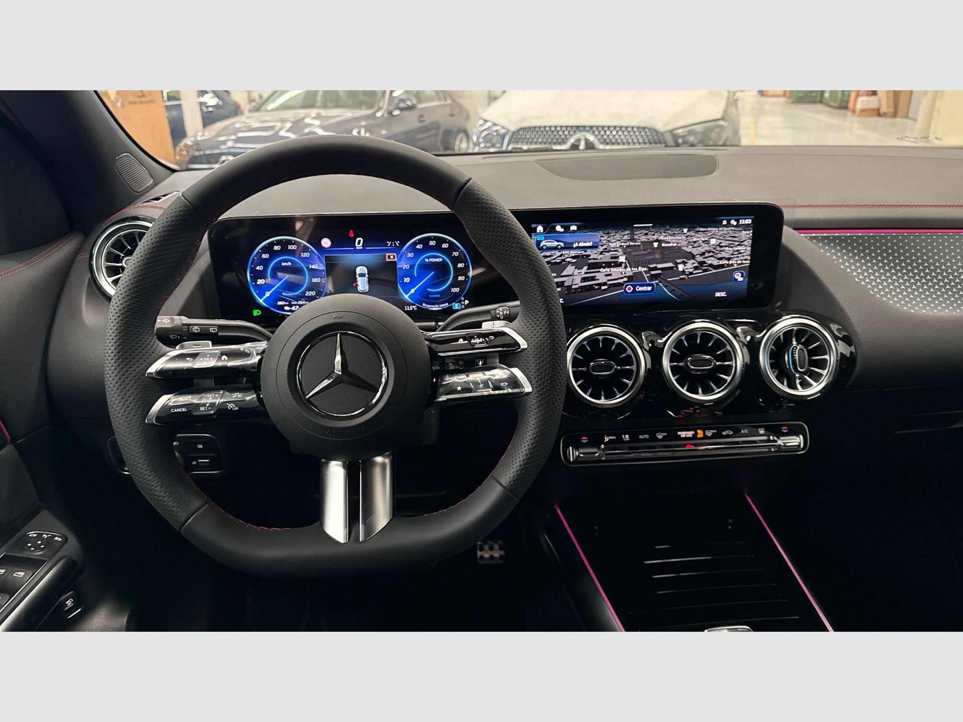Mercedes-Benz EQA - 8