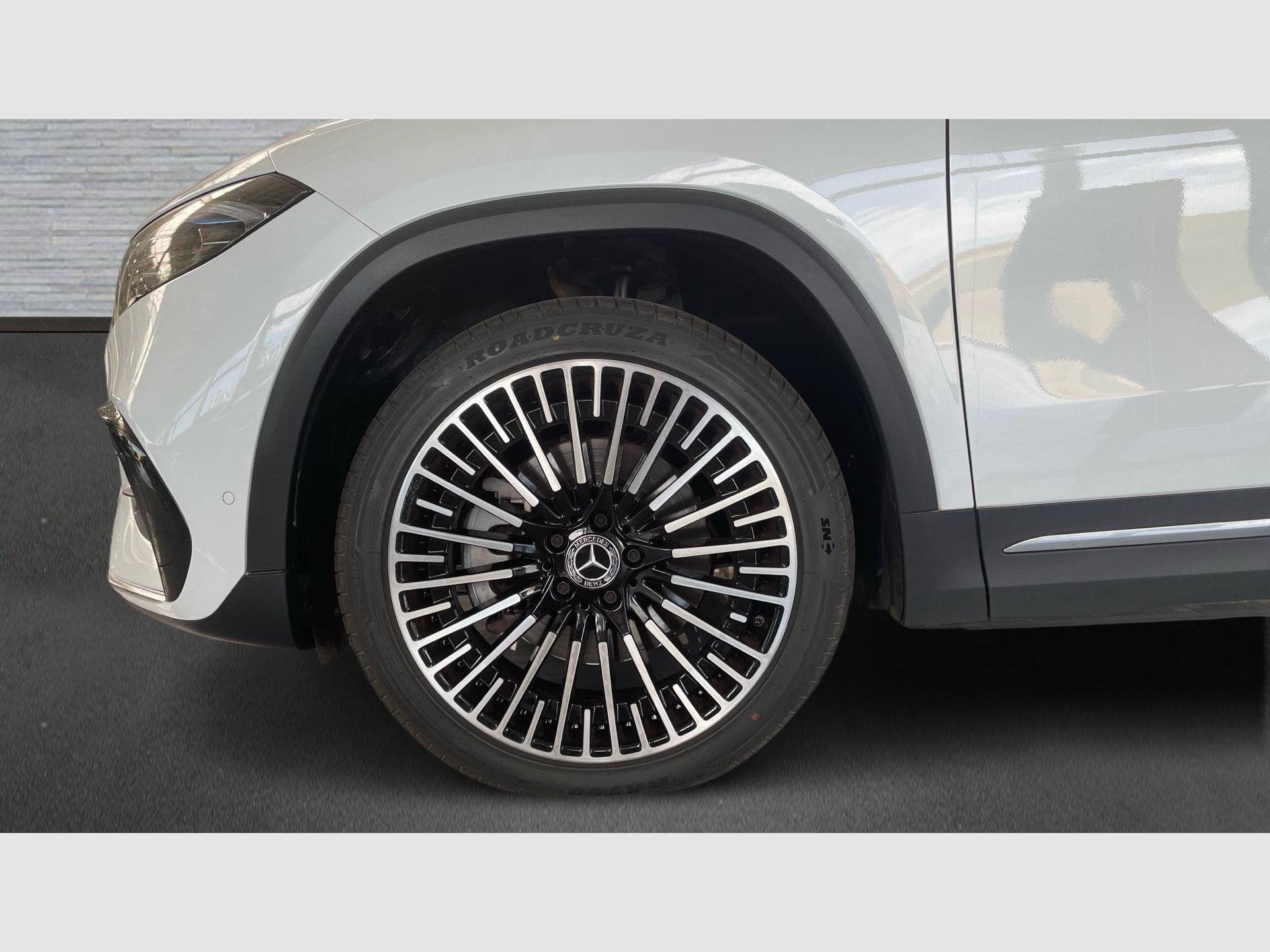 Mercedes-Benz EQA - 5