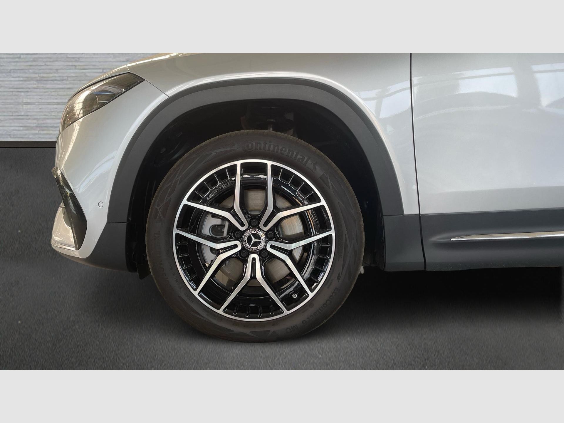 Mercedes-Benz EQB - 5