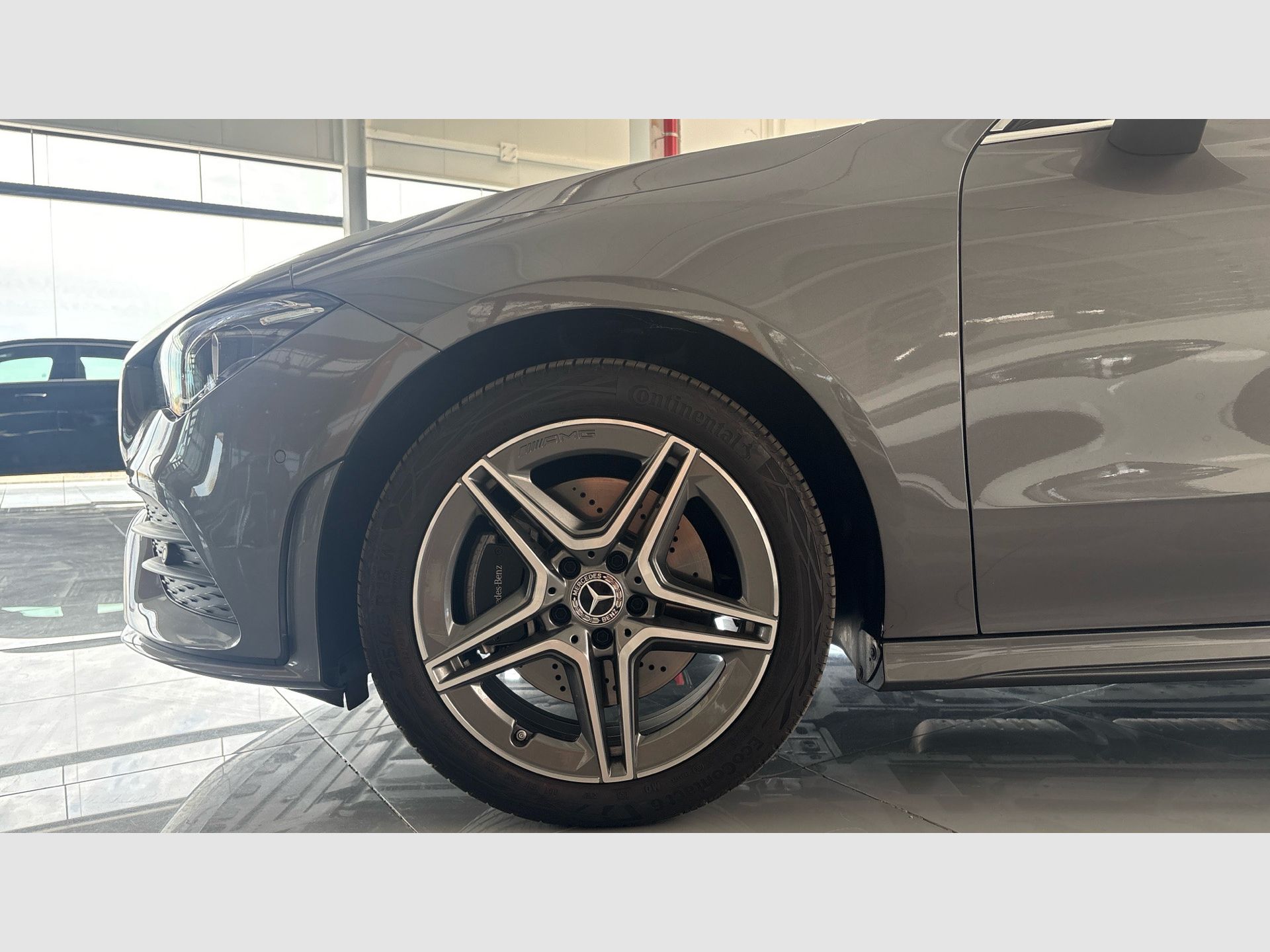 Mercedes-Benz CLA - 5