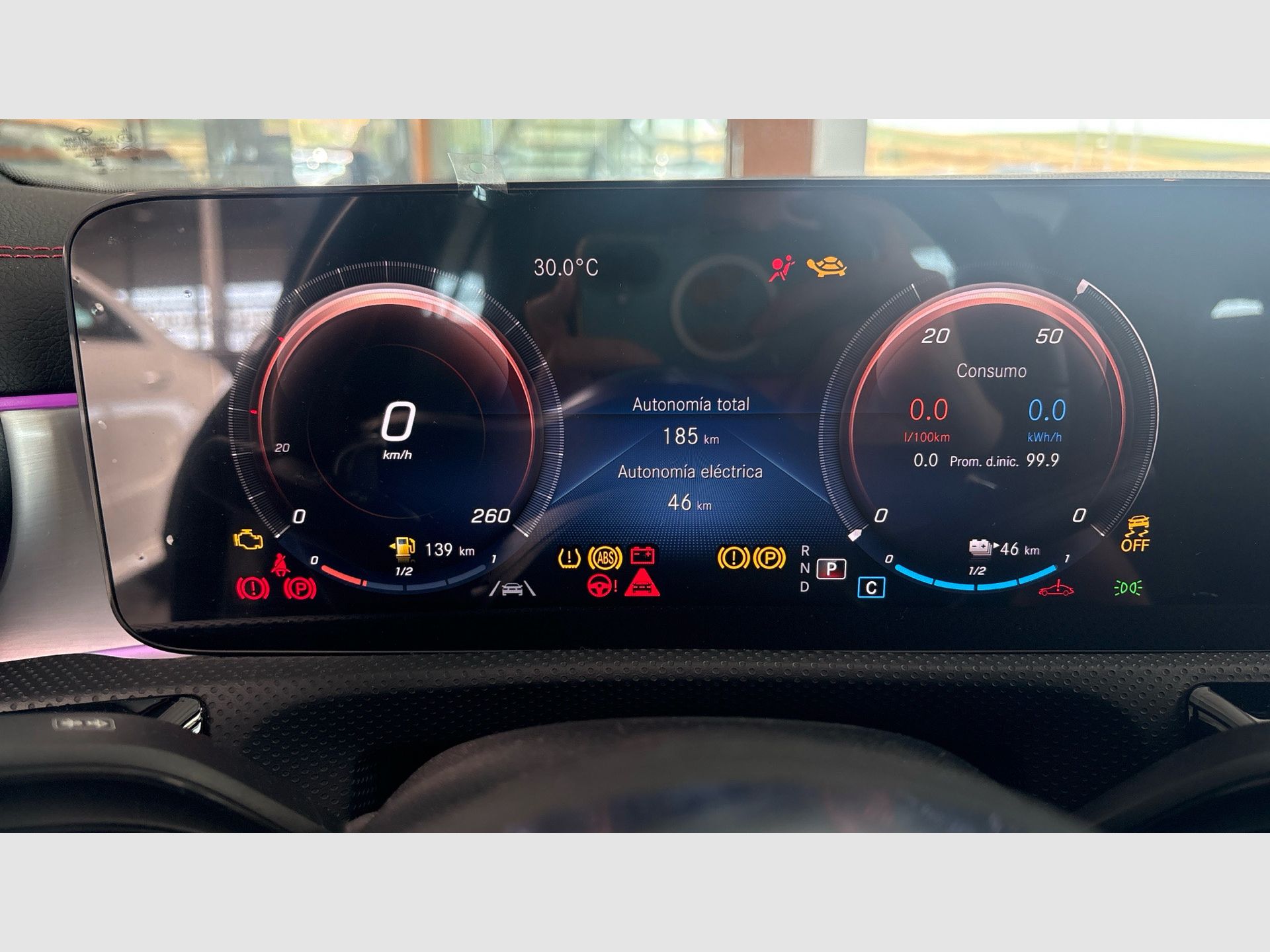 Mercedes-Benz CLA - 12