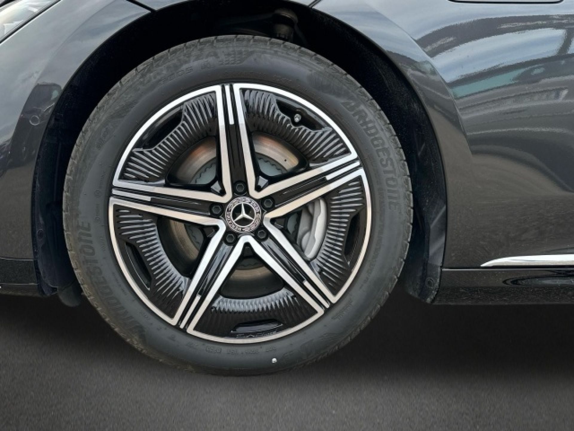 Mercedes-Benz EQE - 5