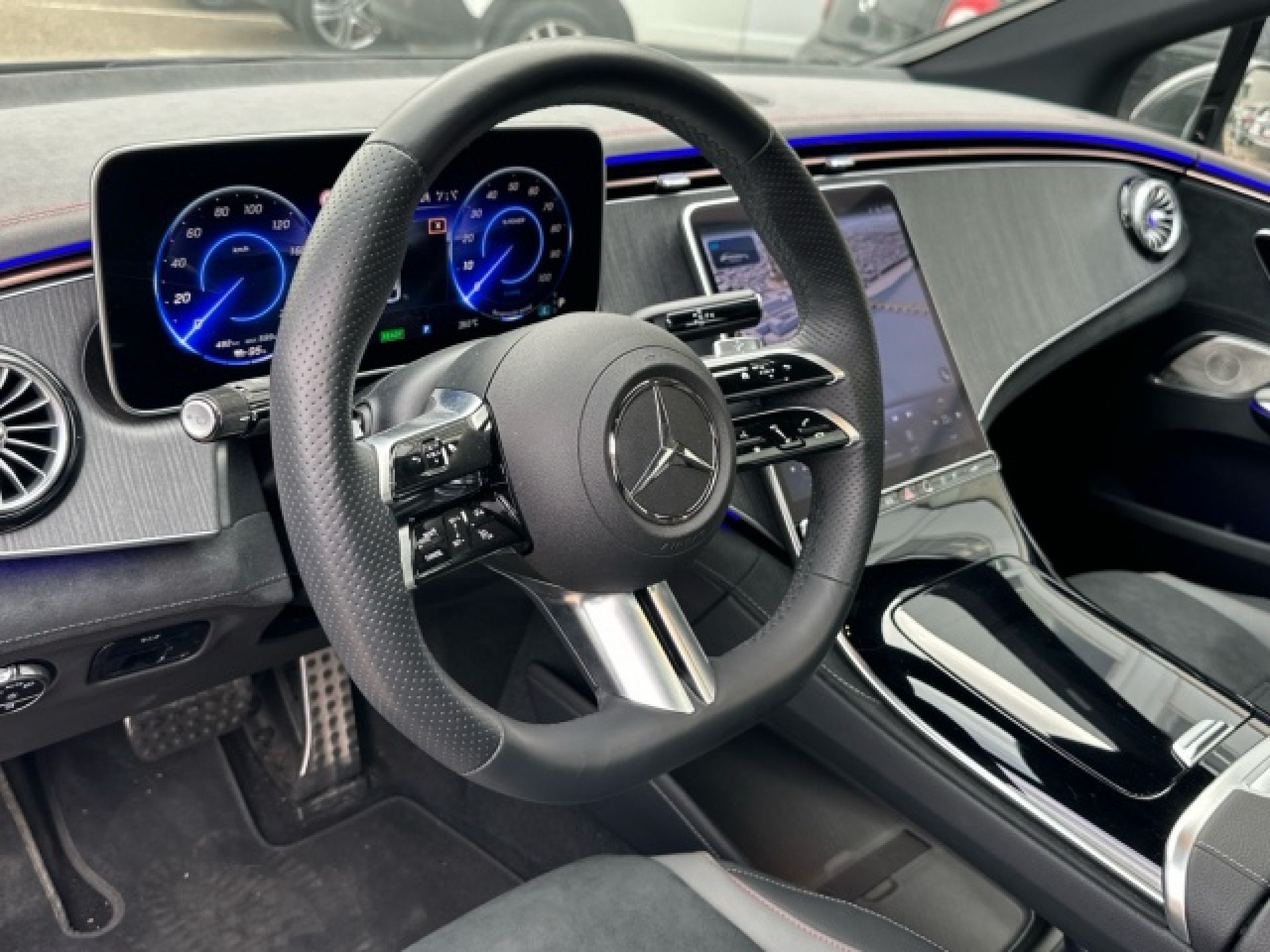 Mercedes-Benz EQE - 6