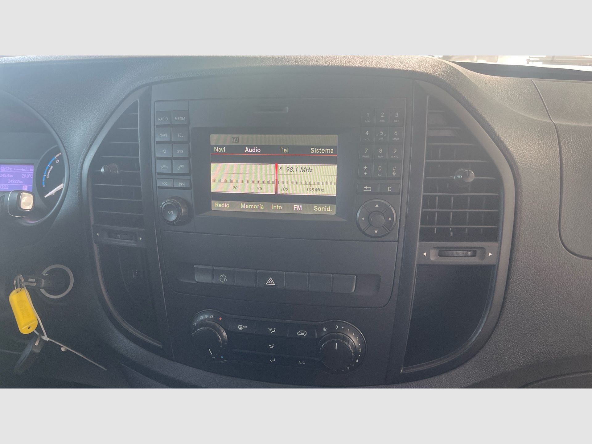 Mercedes-Benz Vito - 10