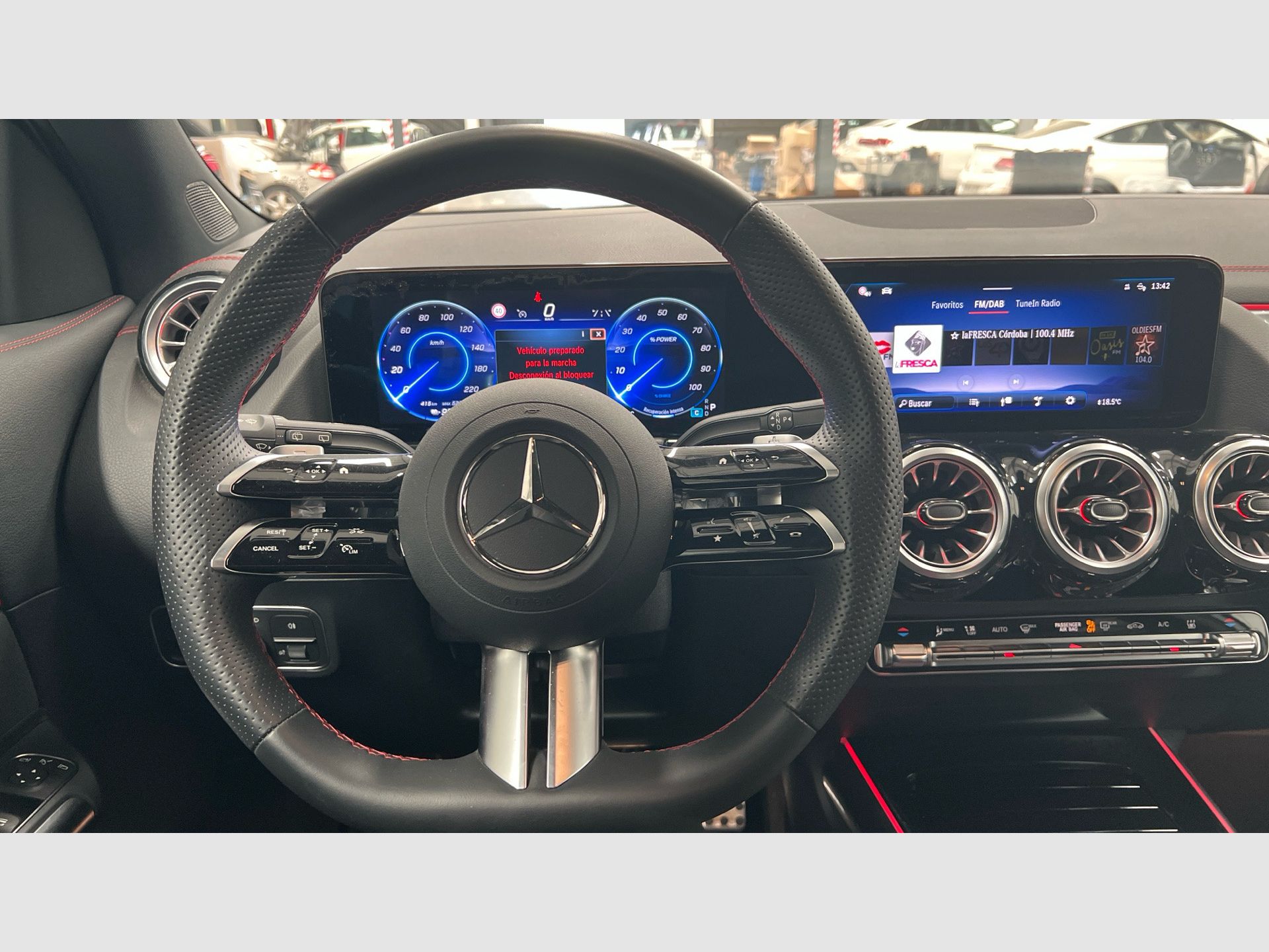 Mercedes-Benz EQA - 9