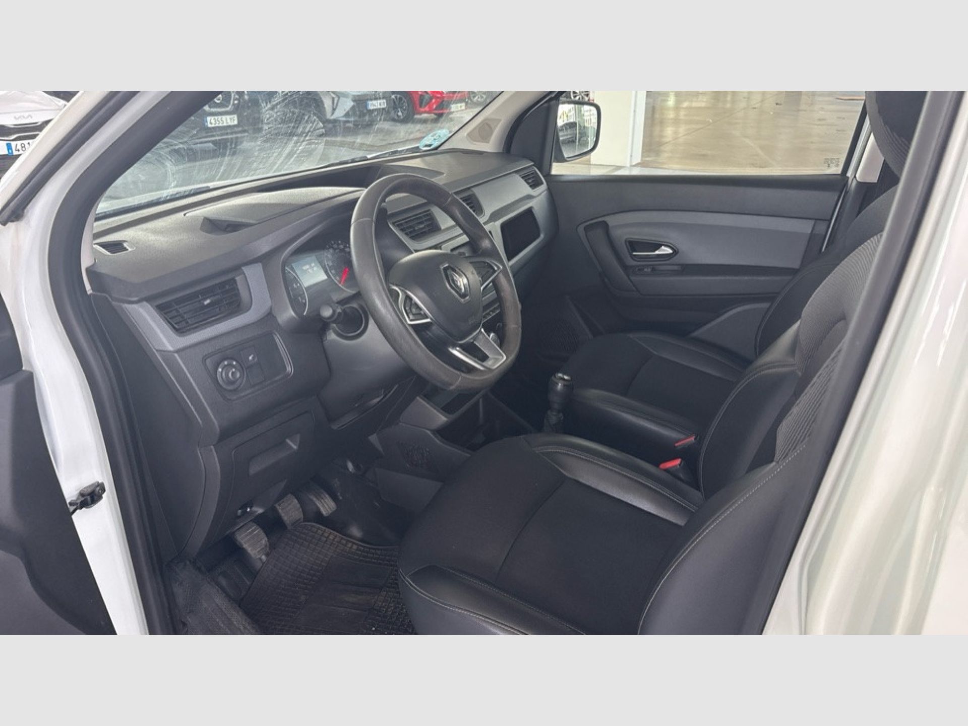Renault Kangoo Express - 11