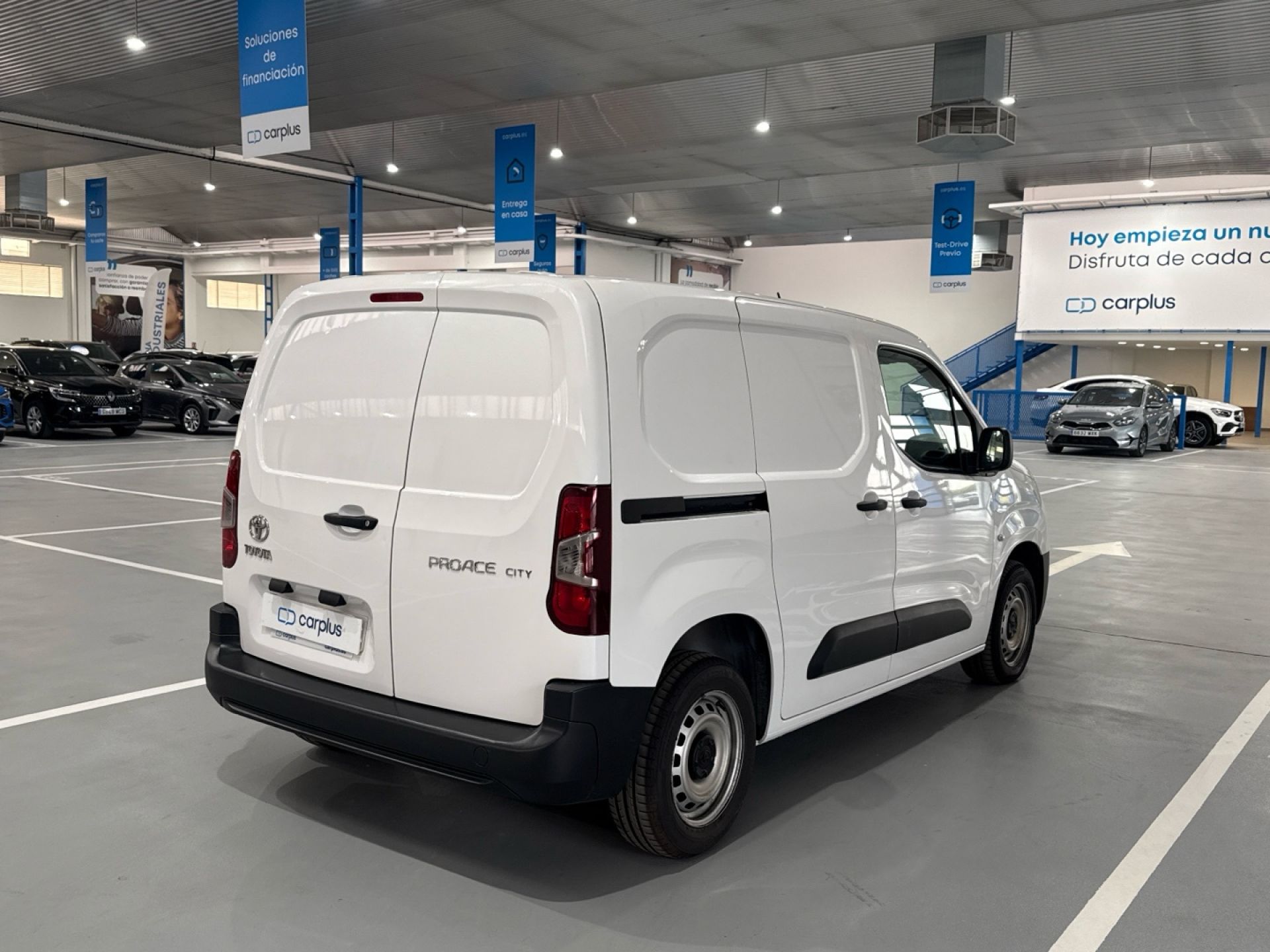 TOYOTA Proace City - 7