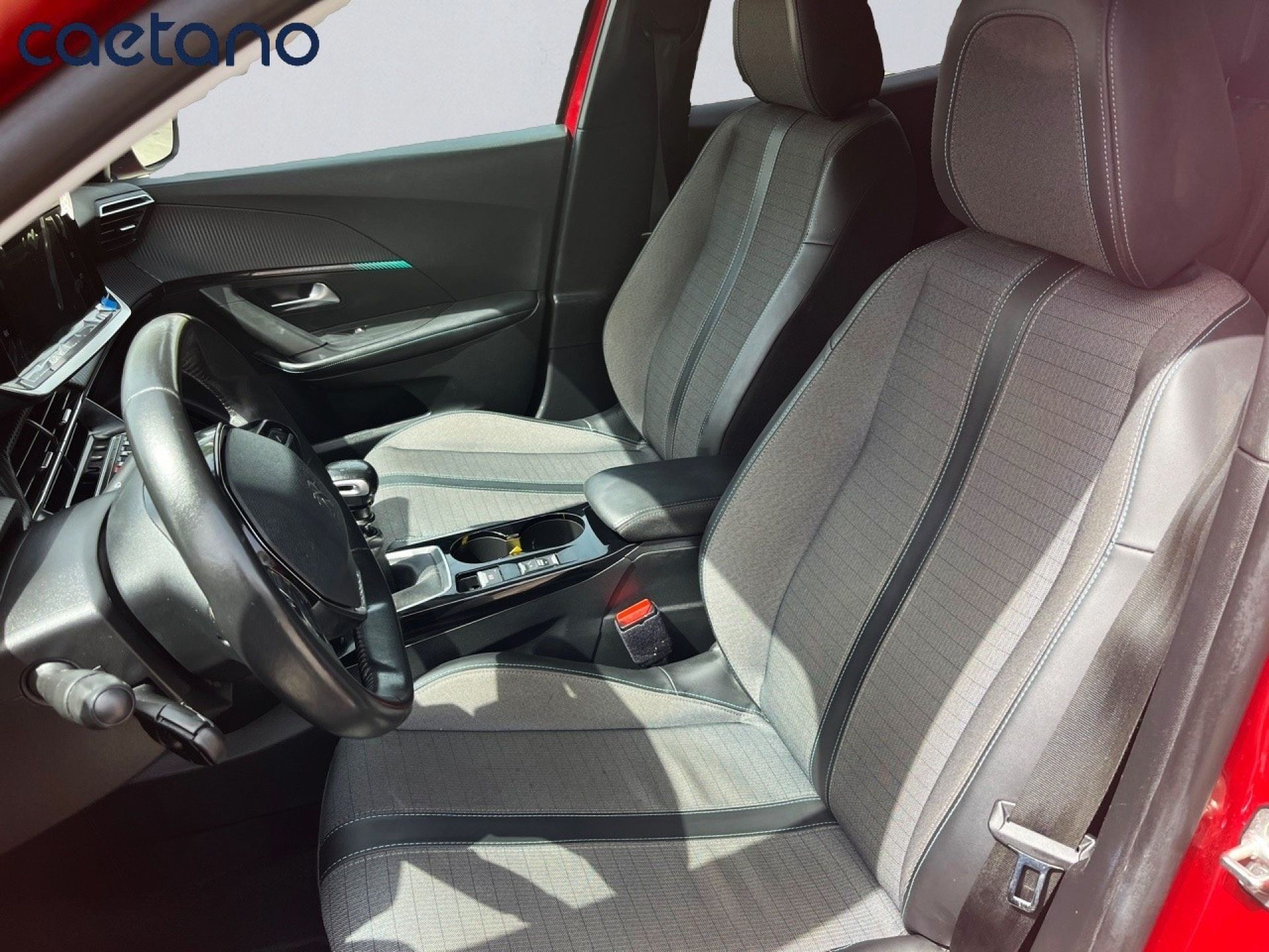 Peugeot 2008 - 10