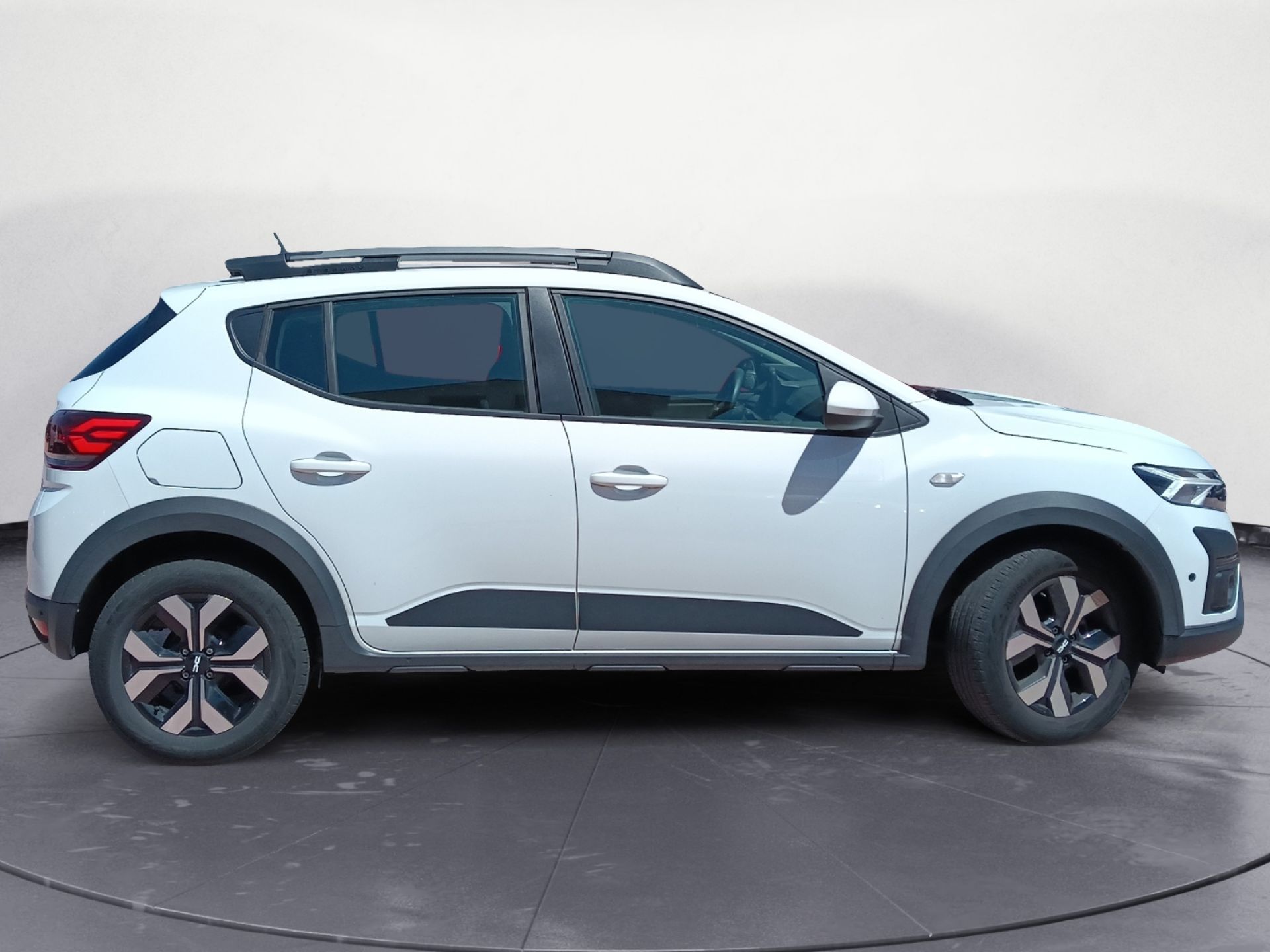 Dacia Sandero - 5