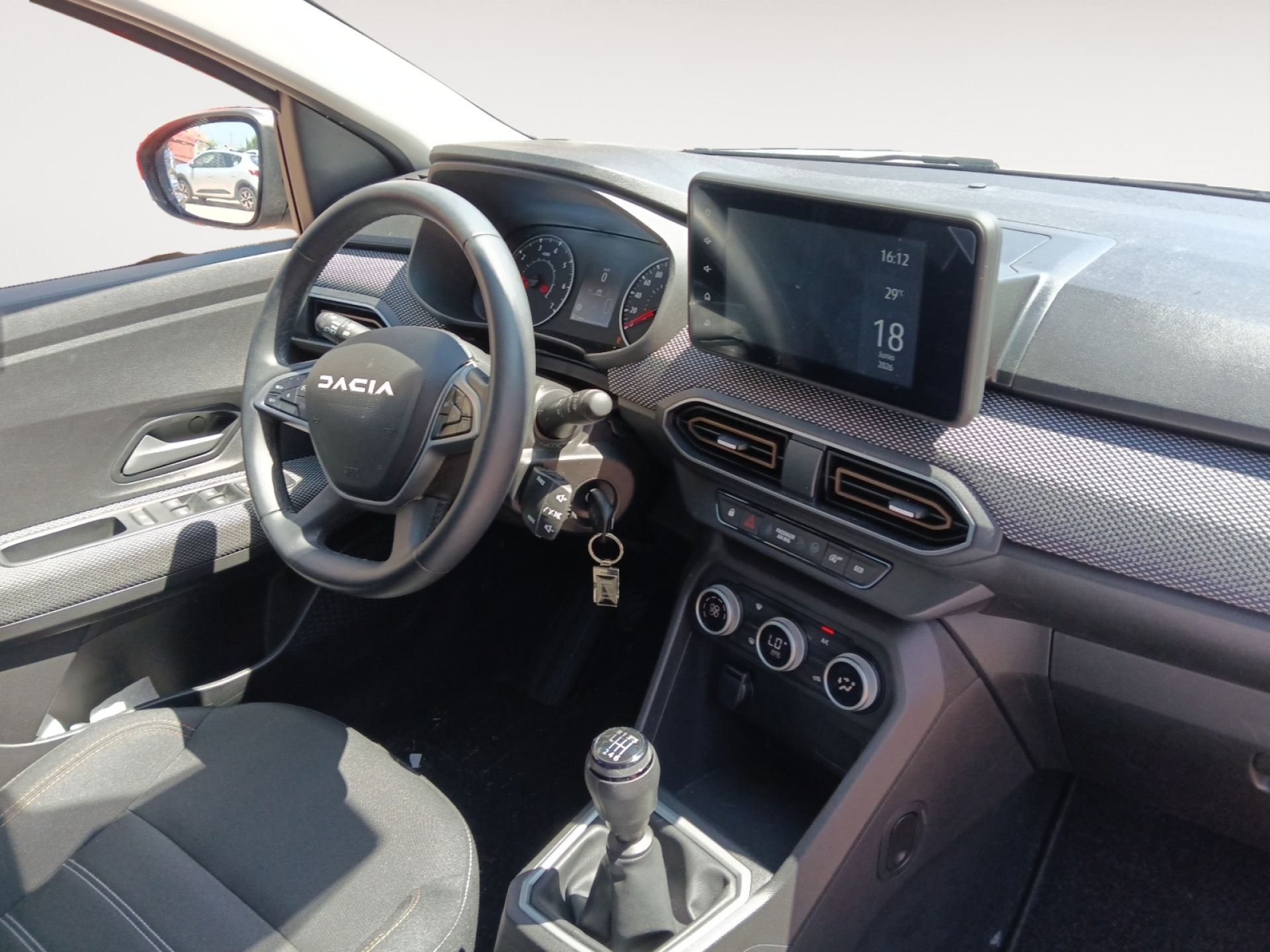 Dacia Sandero - 8
