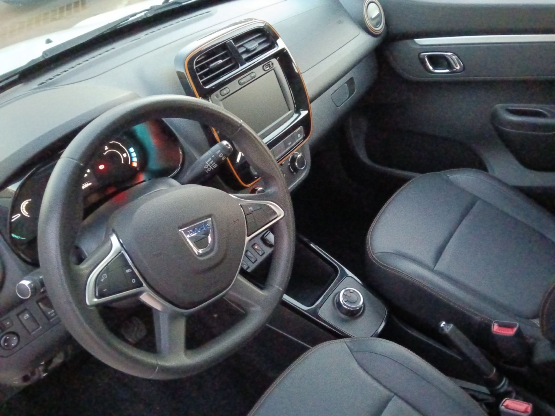 Dacia Spring - 12