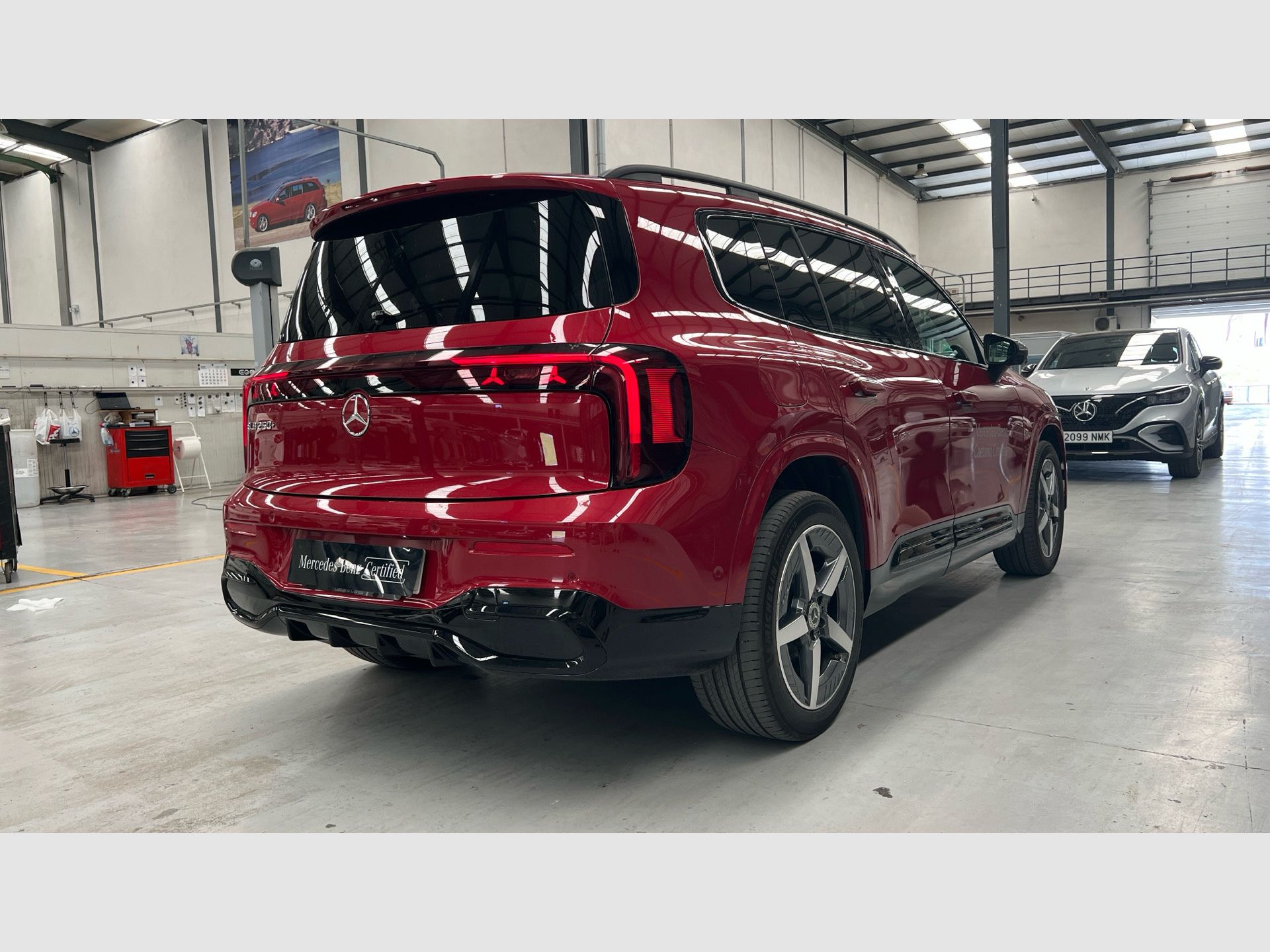 Mercedes-Benz GLB - 2