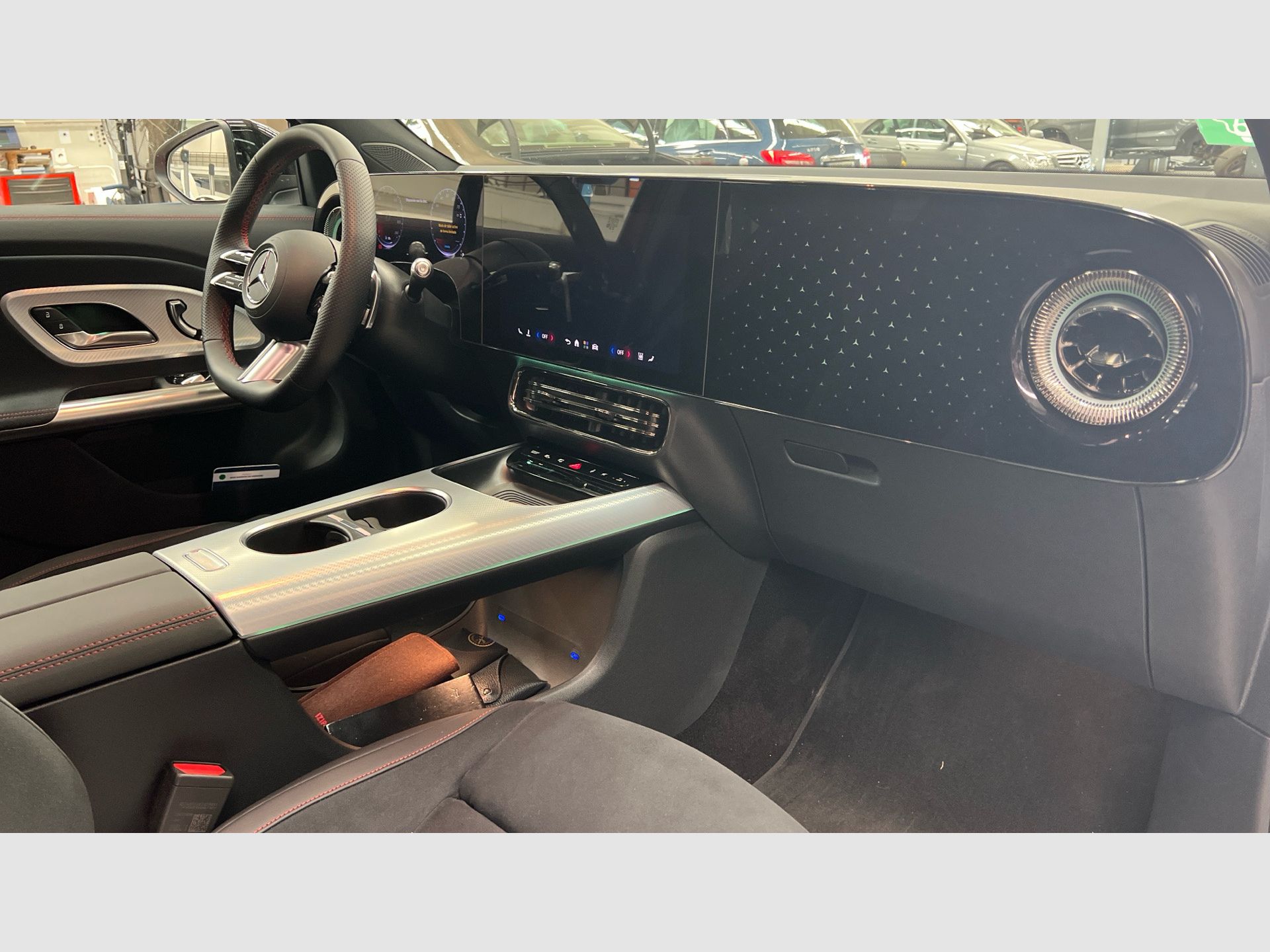 Mercedes-Benz GLB - 10