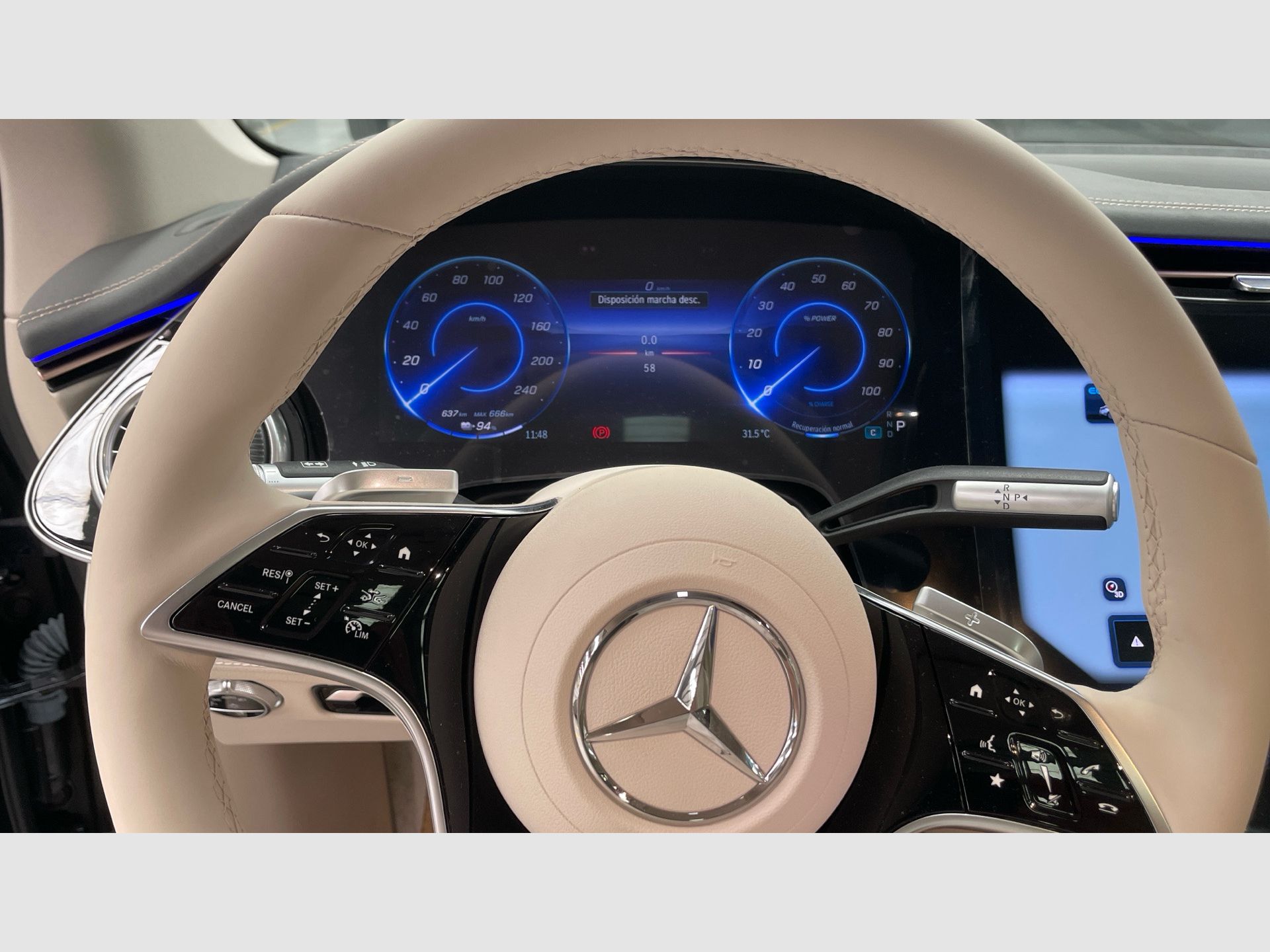 Mercedes-Benz EQS - 9