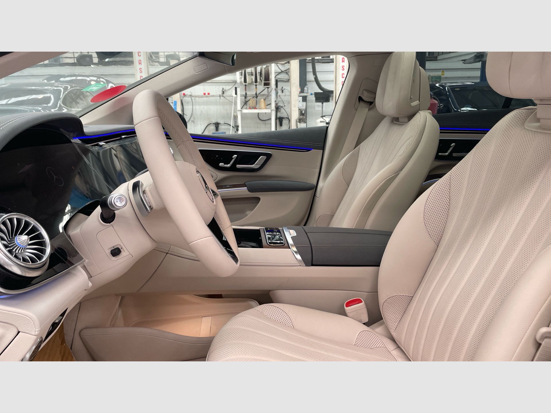 Mercedes-Benz EQS - 7
