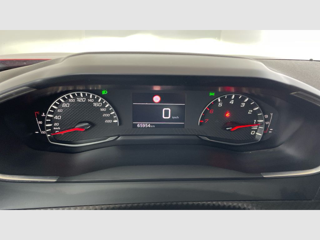 Peugeot 2008 - 9