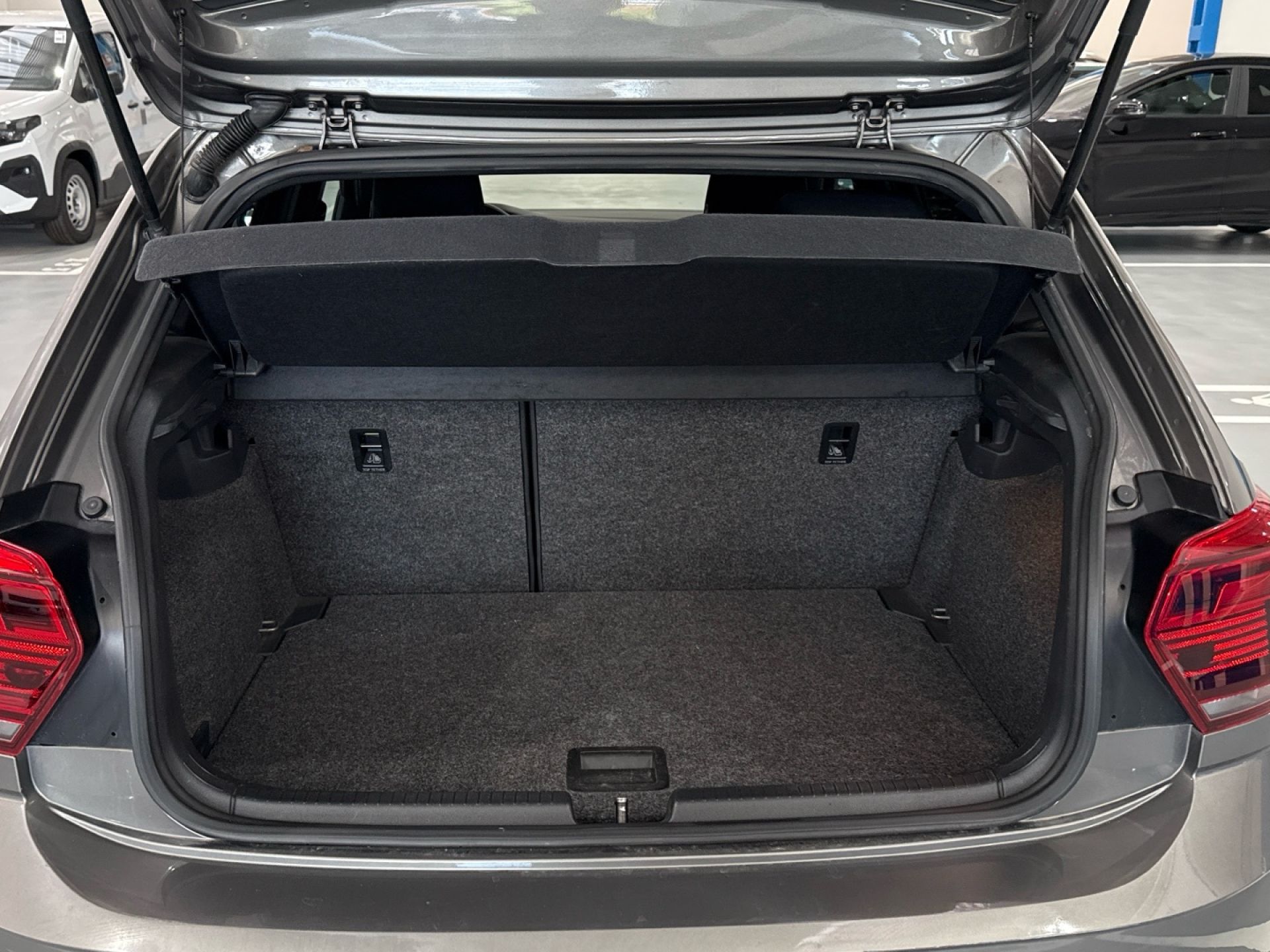 Volkswagen Polo - 12