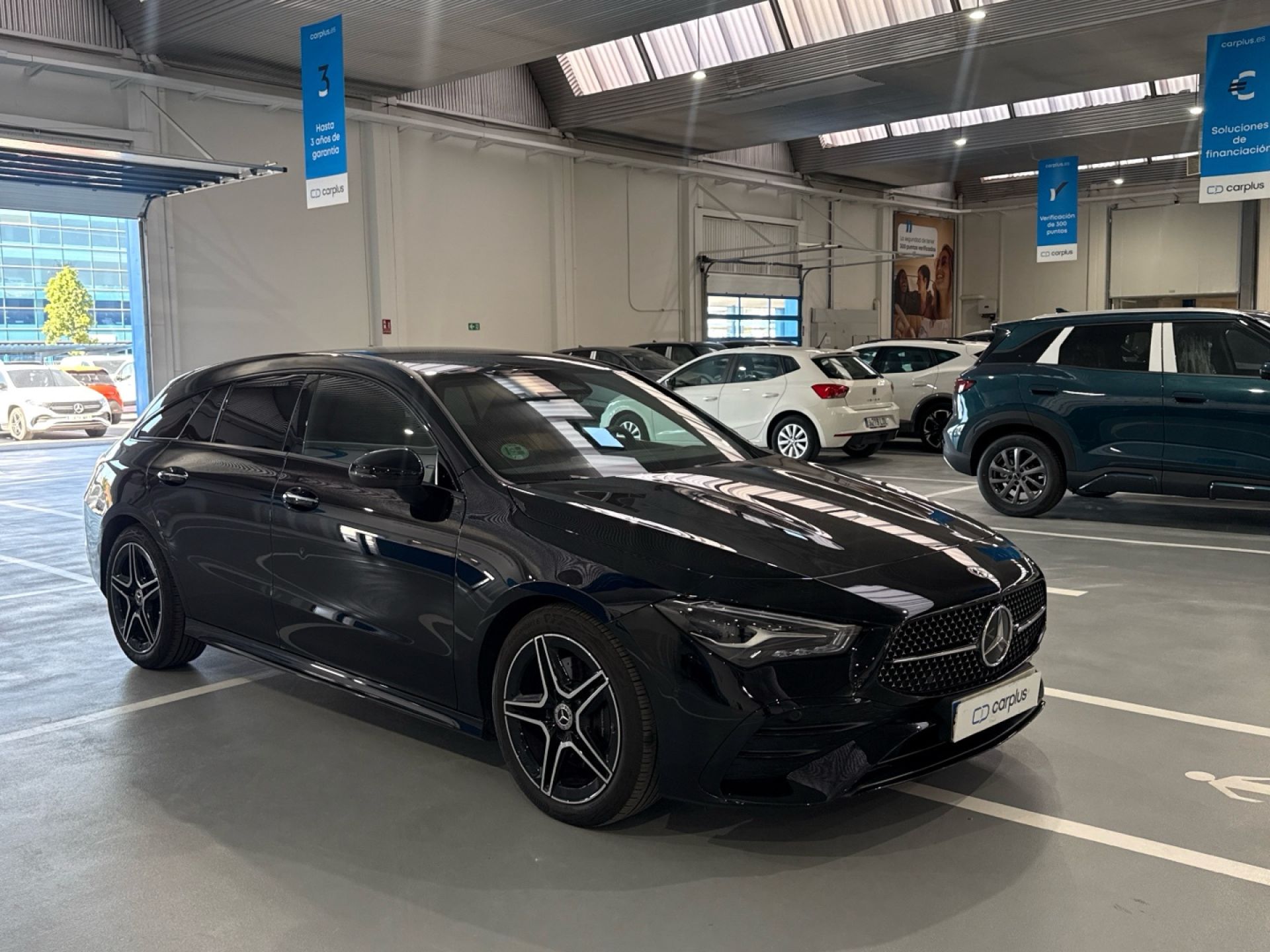 Mercedes-Benz CLA - 2