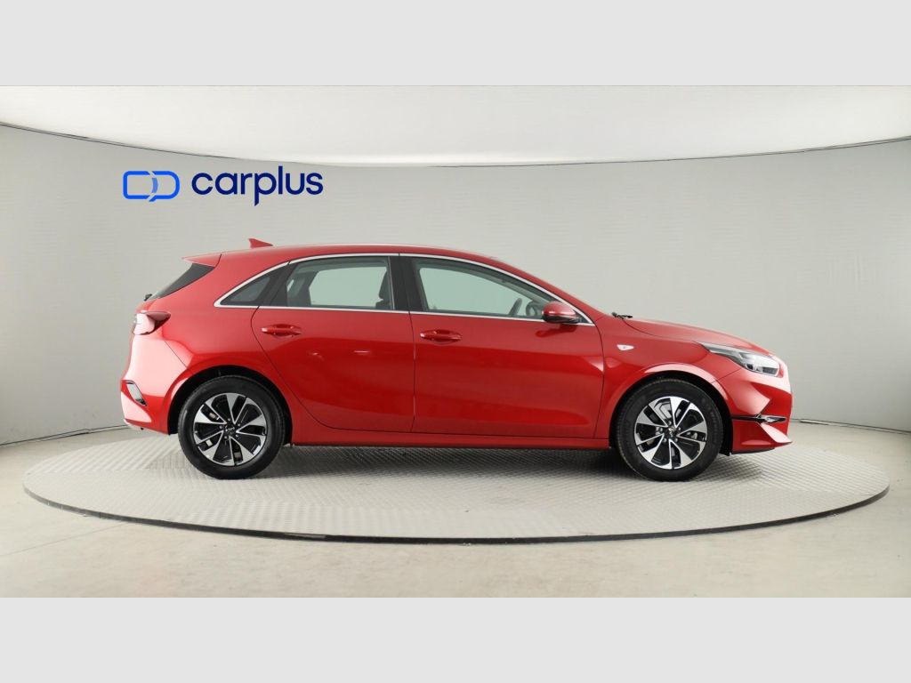 Kia Ceed - 8