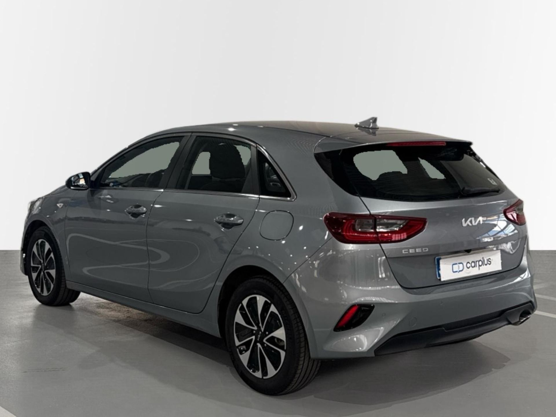 Kia Ceed - 5