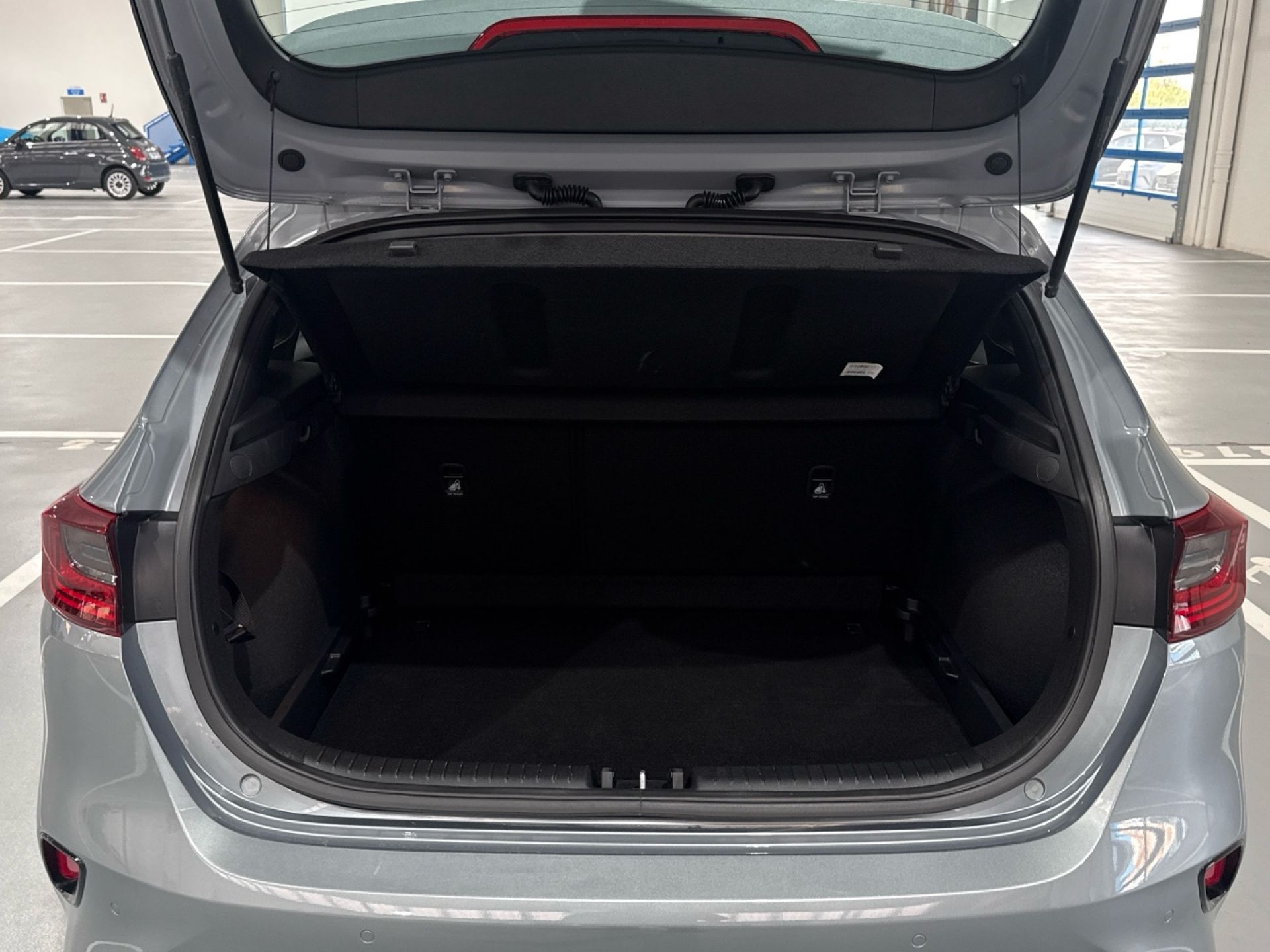 Kia Ceed - 12
