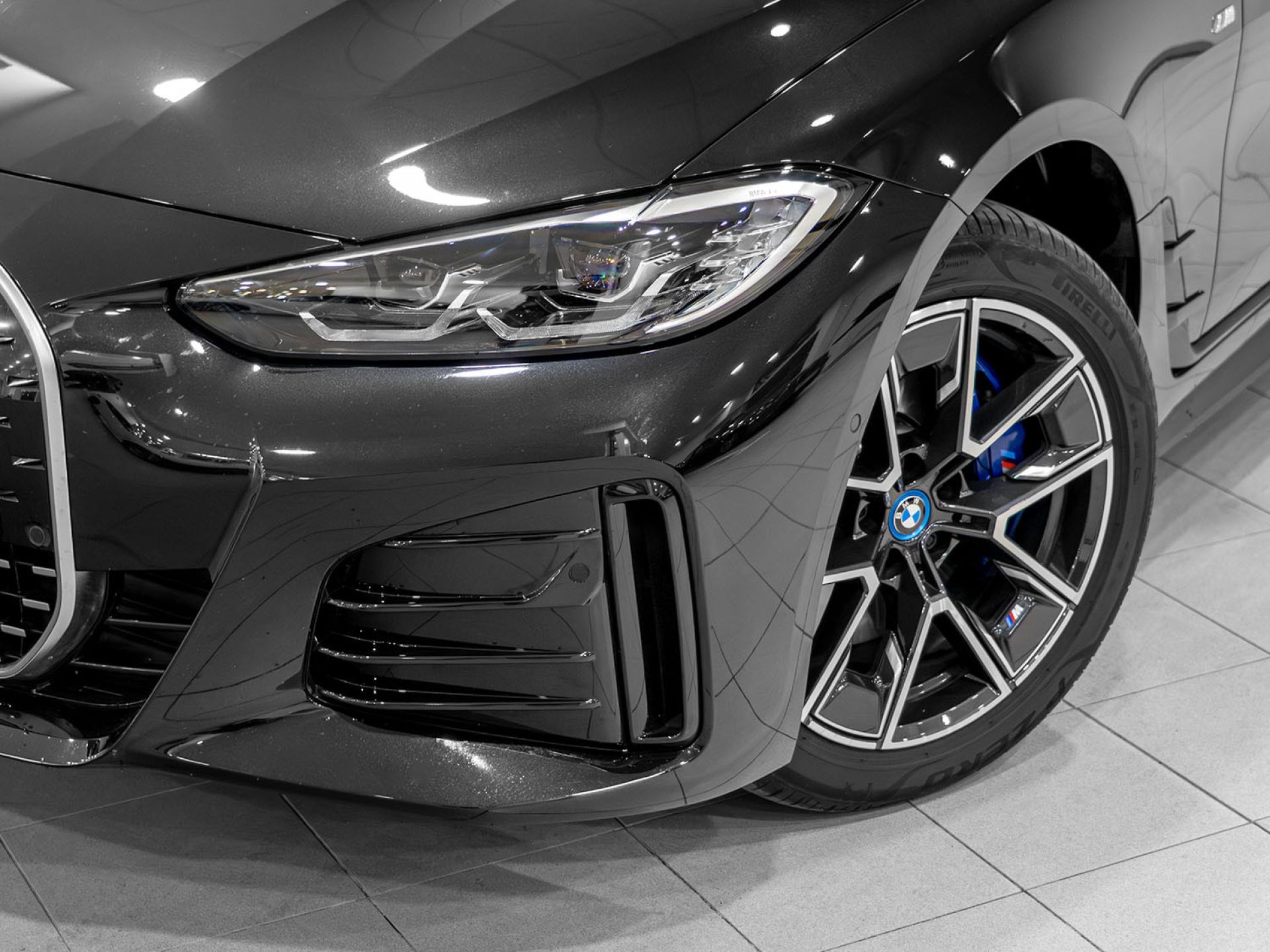 BMW i4 - 6
