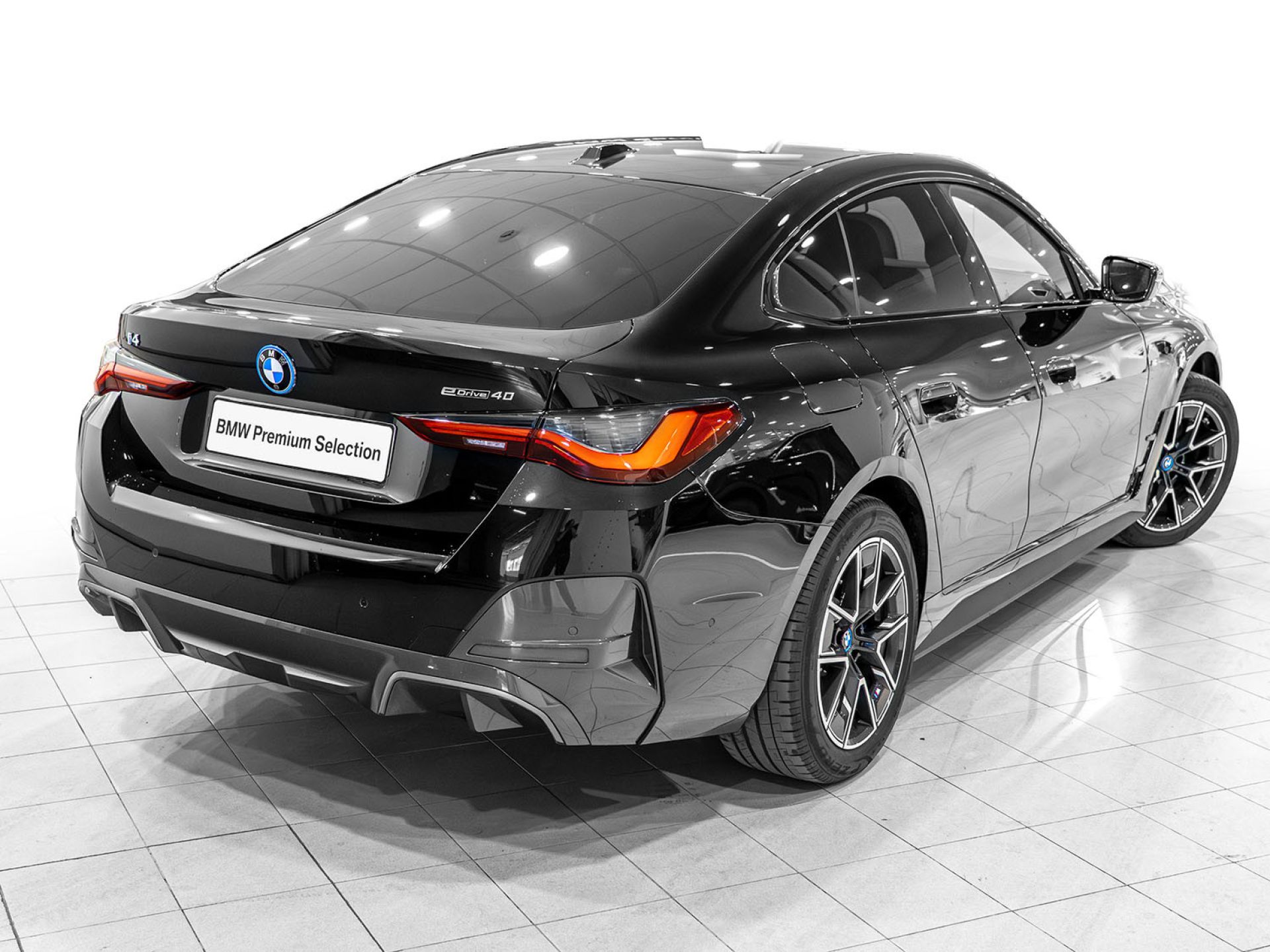 BMW i4 - 4