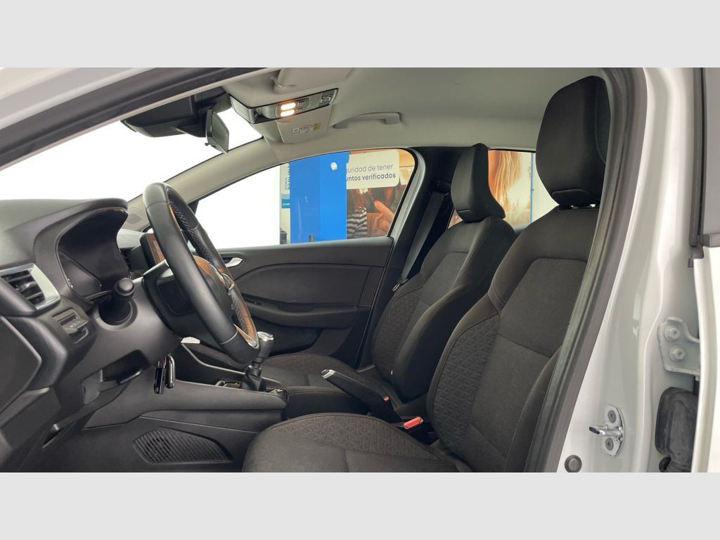Renault Clio - 11