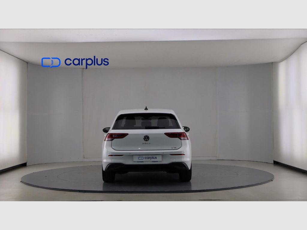 Volkswagen Golf - 6