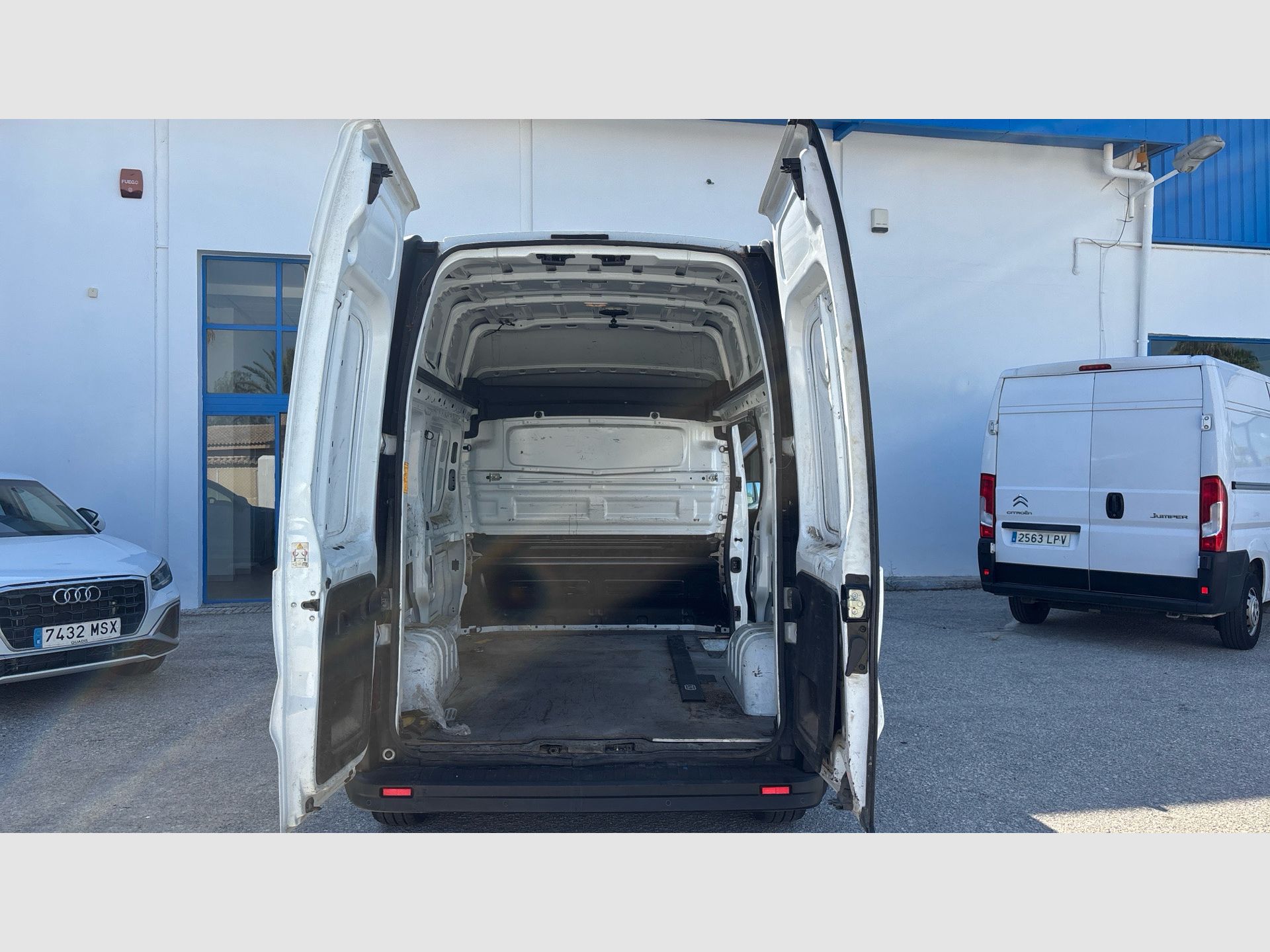 Renault Trafic - 12
