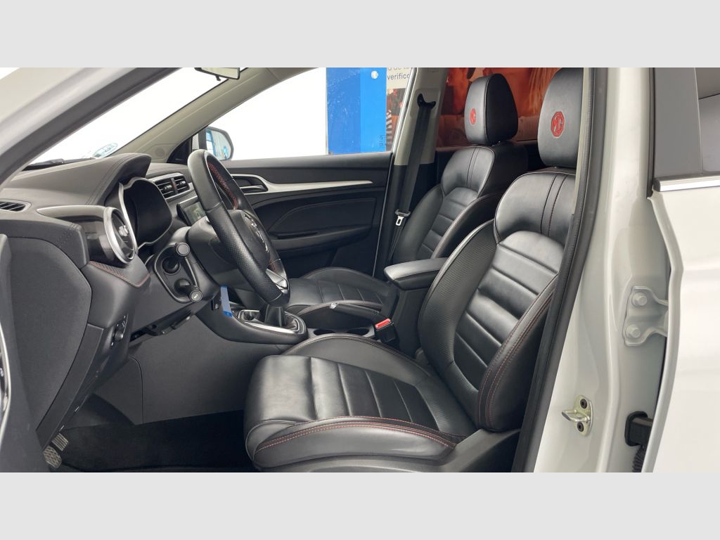 MG ZS - 11