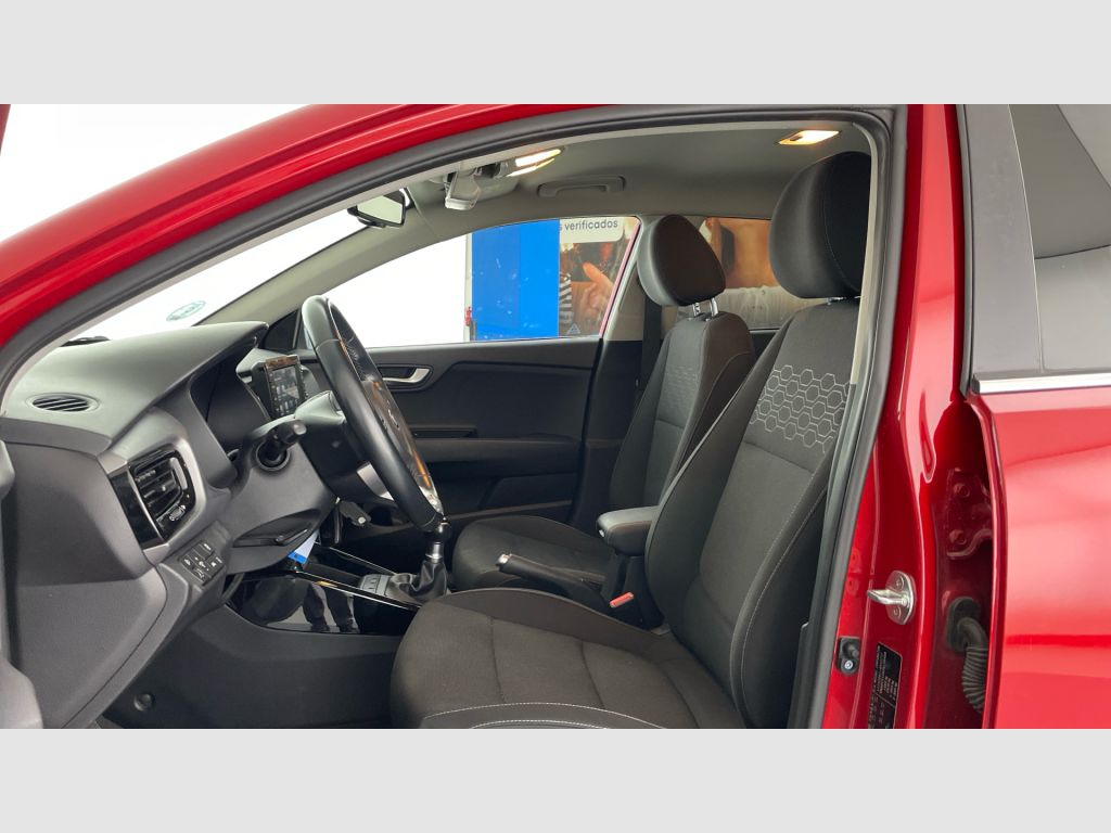 Kia Rio - 12