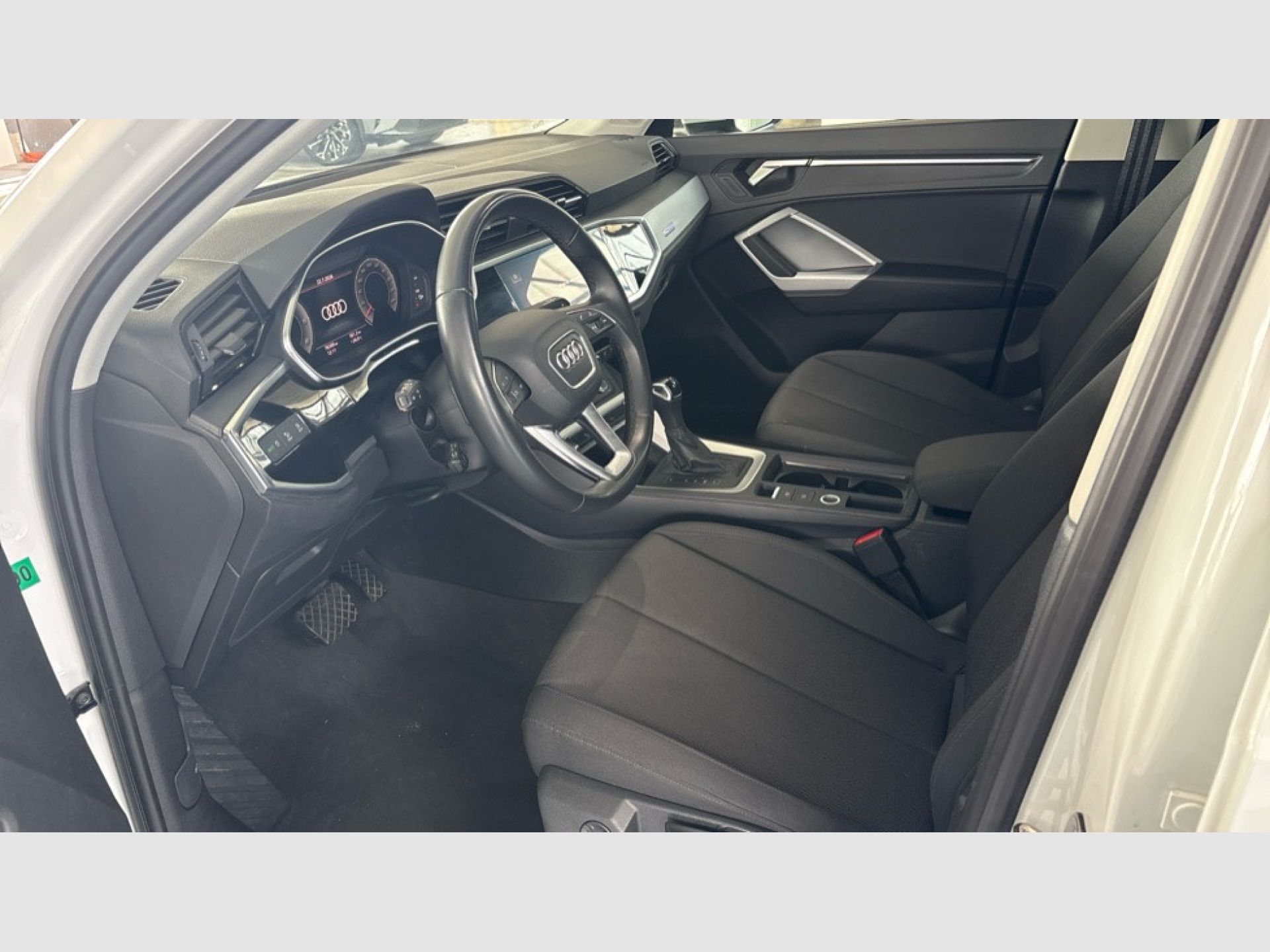 Audi Q3 - 11