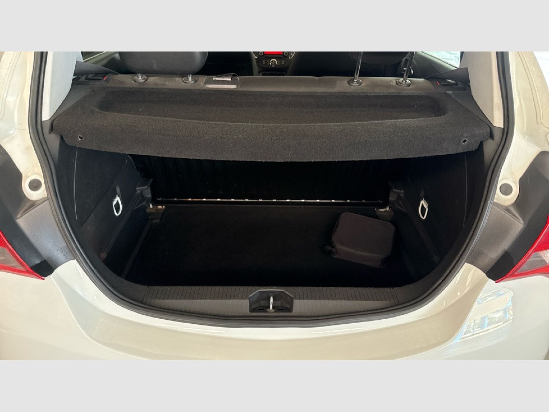 Opel Corsa - 12