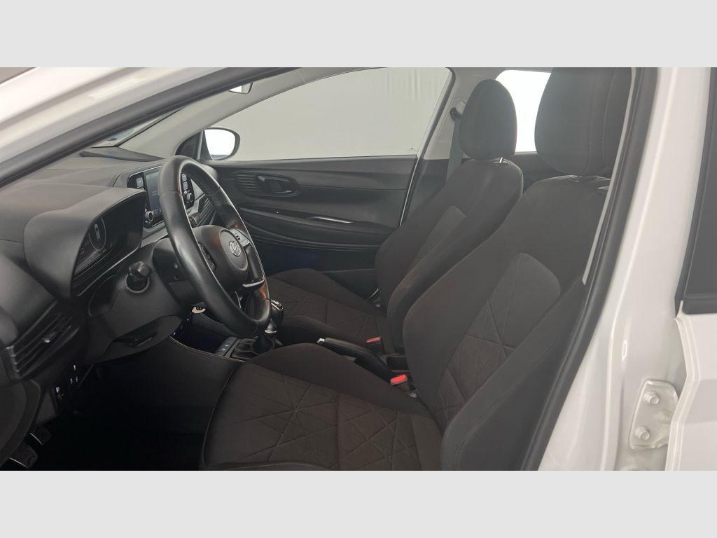 Hyundai Bayon - 12
