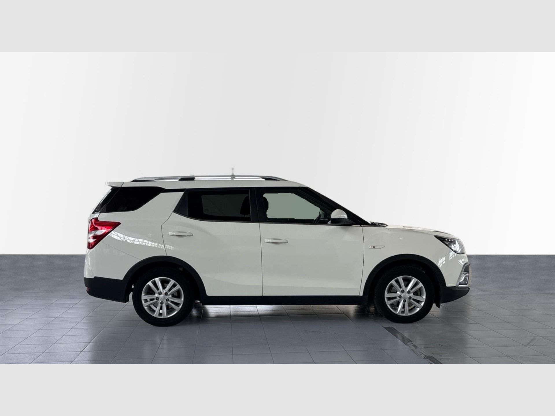 Ssangyong XLV - 8