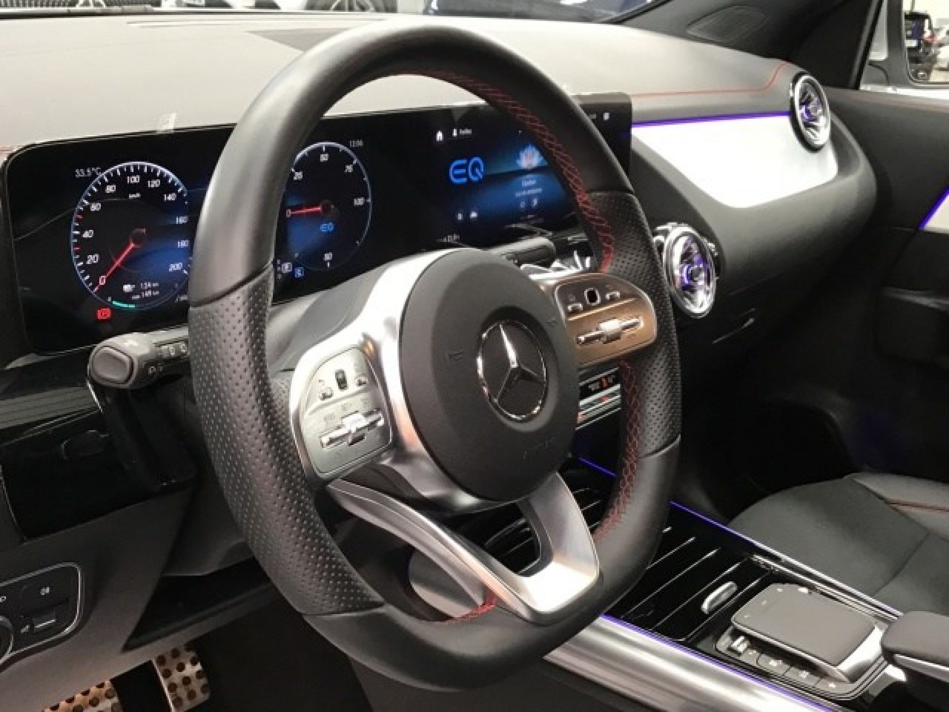 Mercedes-Benz EQA - 6