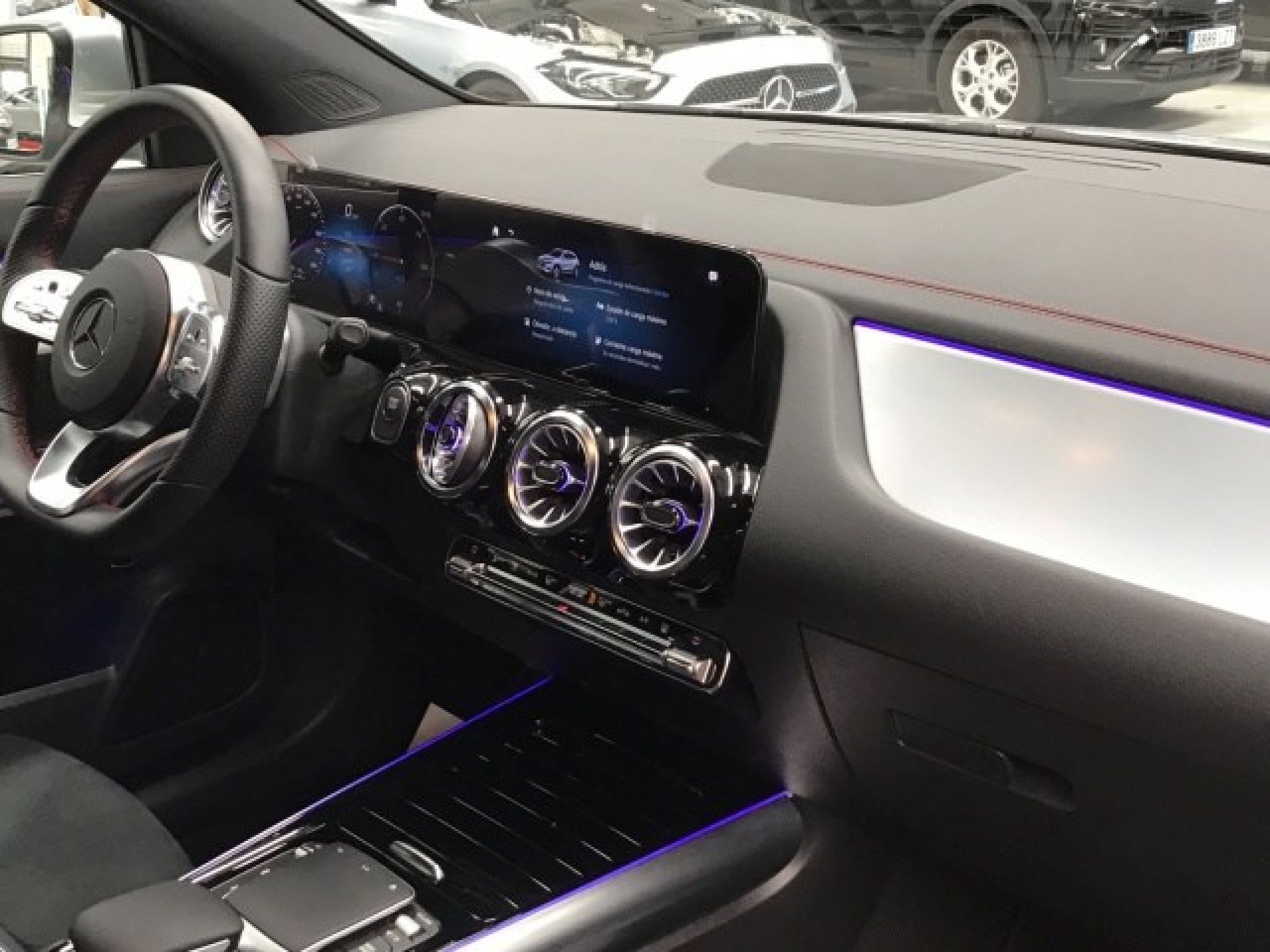 Mercedes-Benz EQA - 9